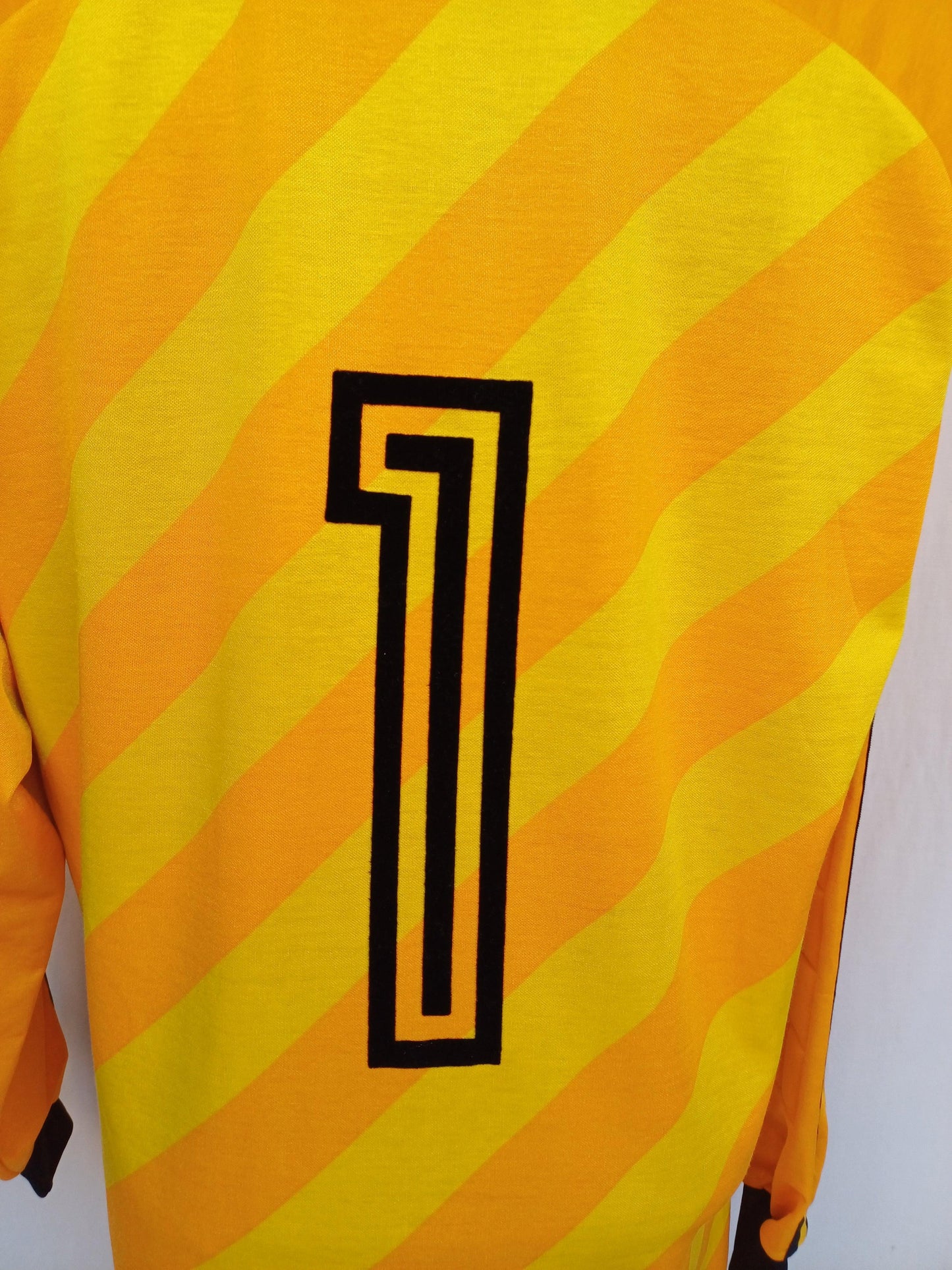New Without Tags Adidas 1984/1986 #1 Goalkeeper Template Shirt Mens XL