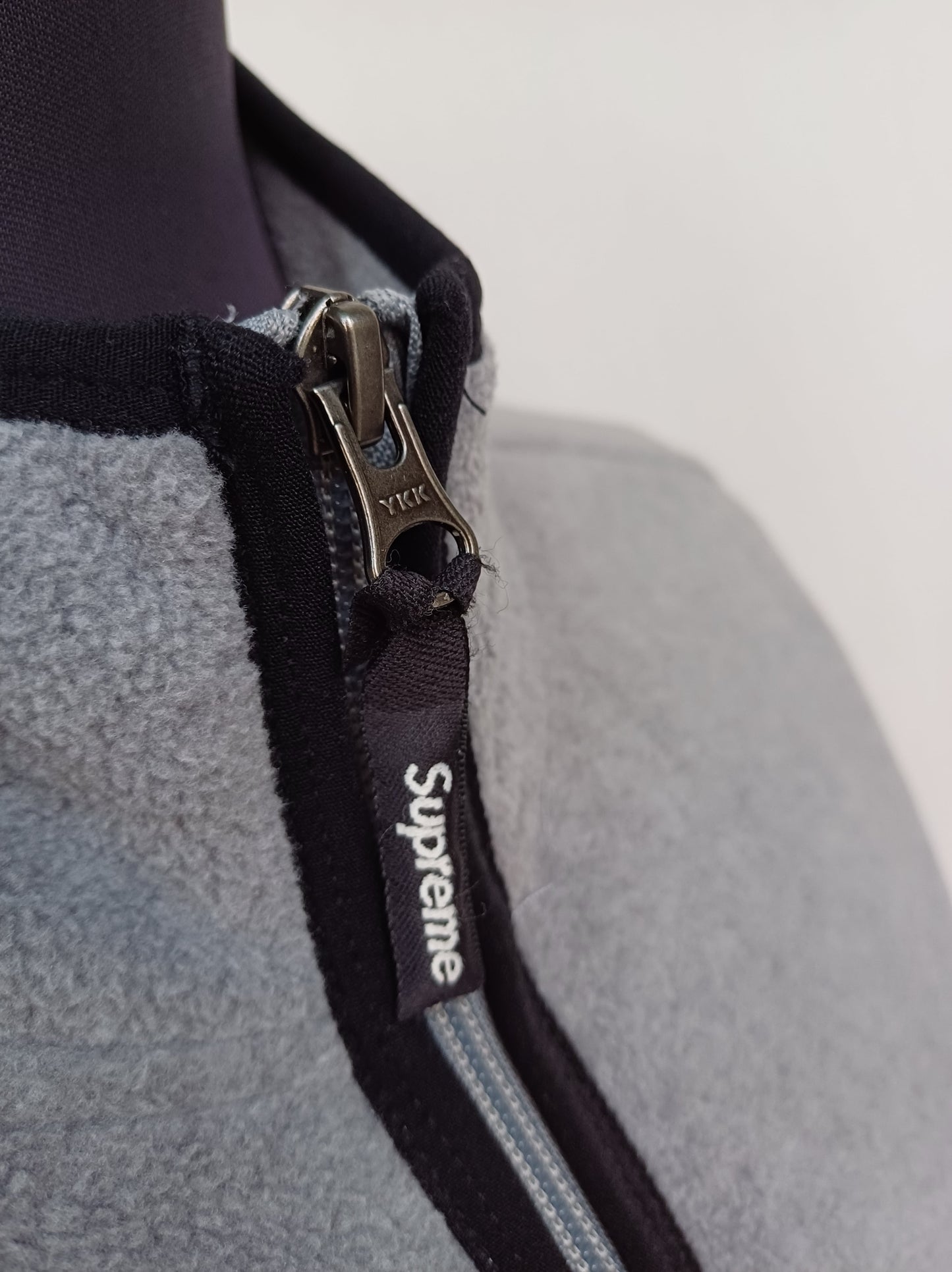 NWOT Supreme F/W 2015 Polartec Fleece Vest Gray Full Zip Gilet Size Mens S Top