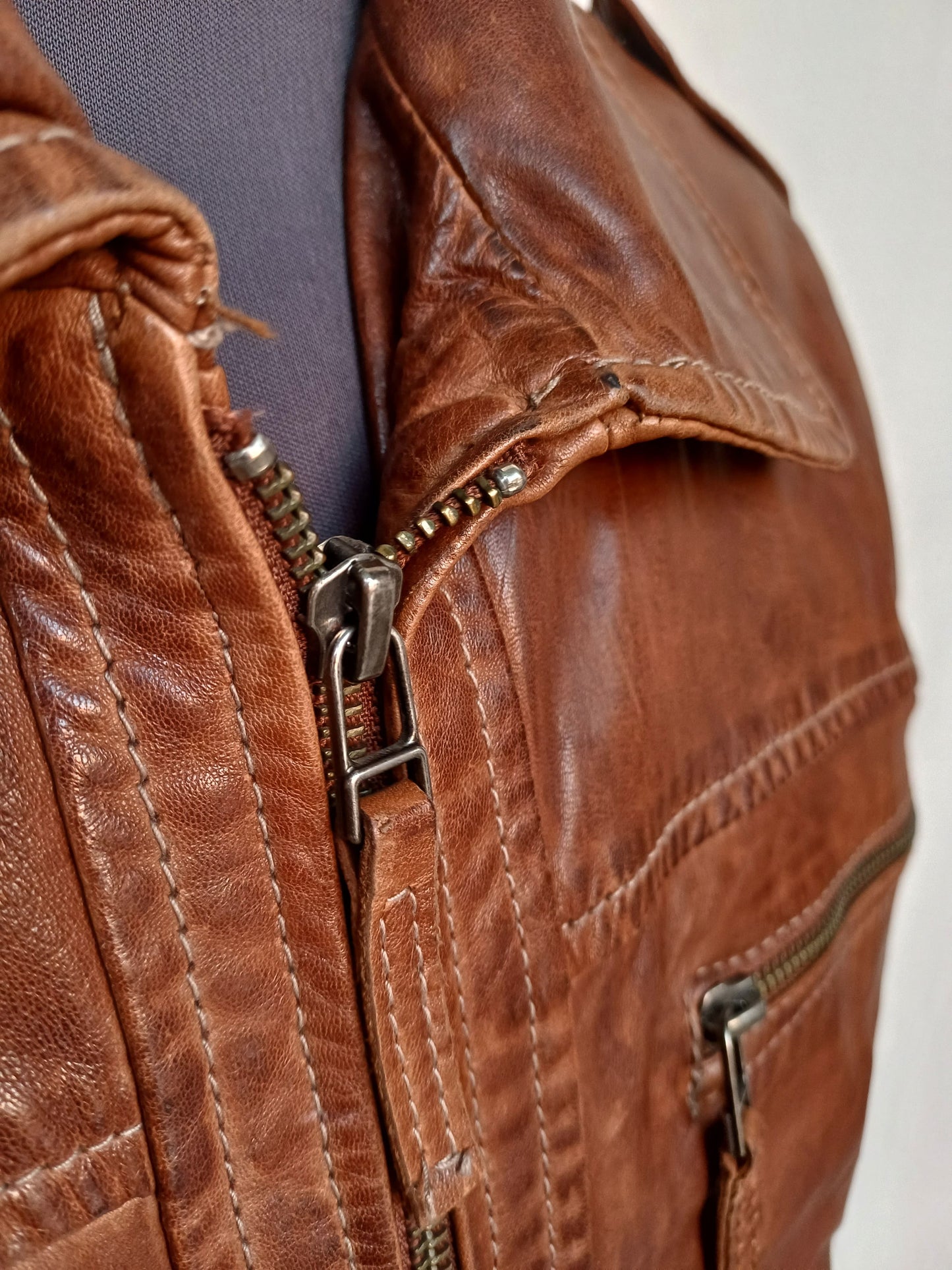 Chevirex Motorcycle Style Real Leather Jacket Mens 48/50