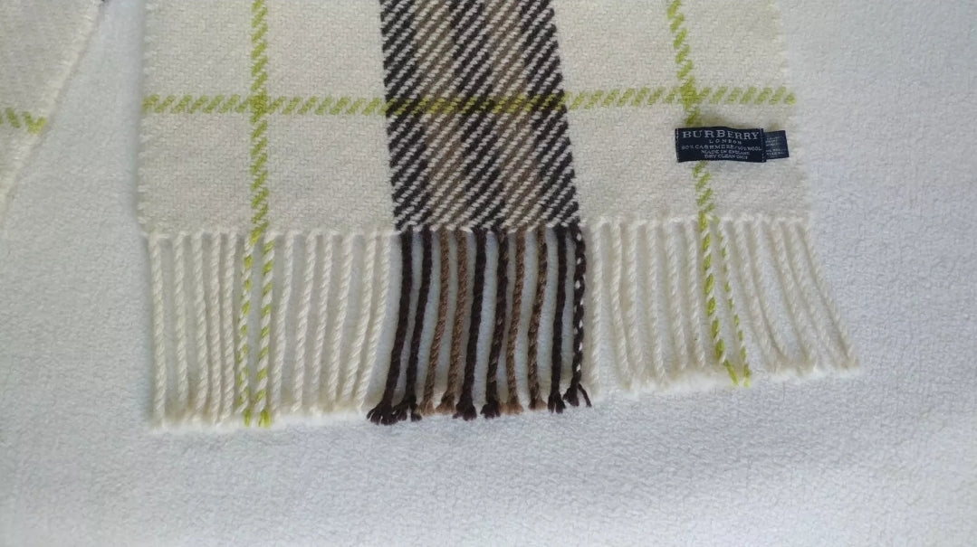 Burberry London 50% Cashmere/50% Wool Check Scarf