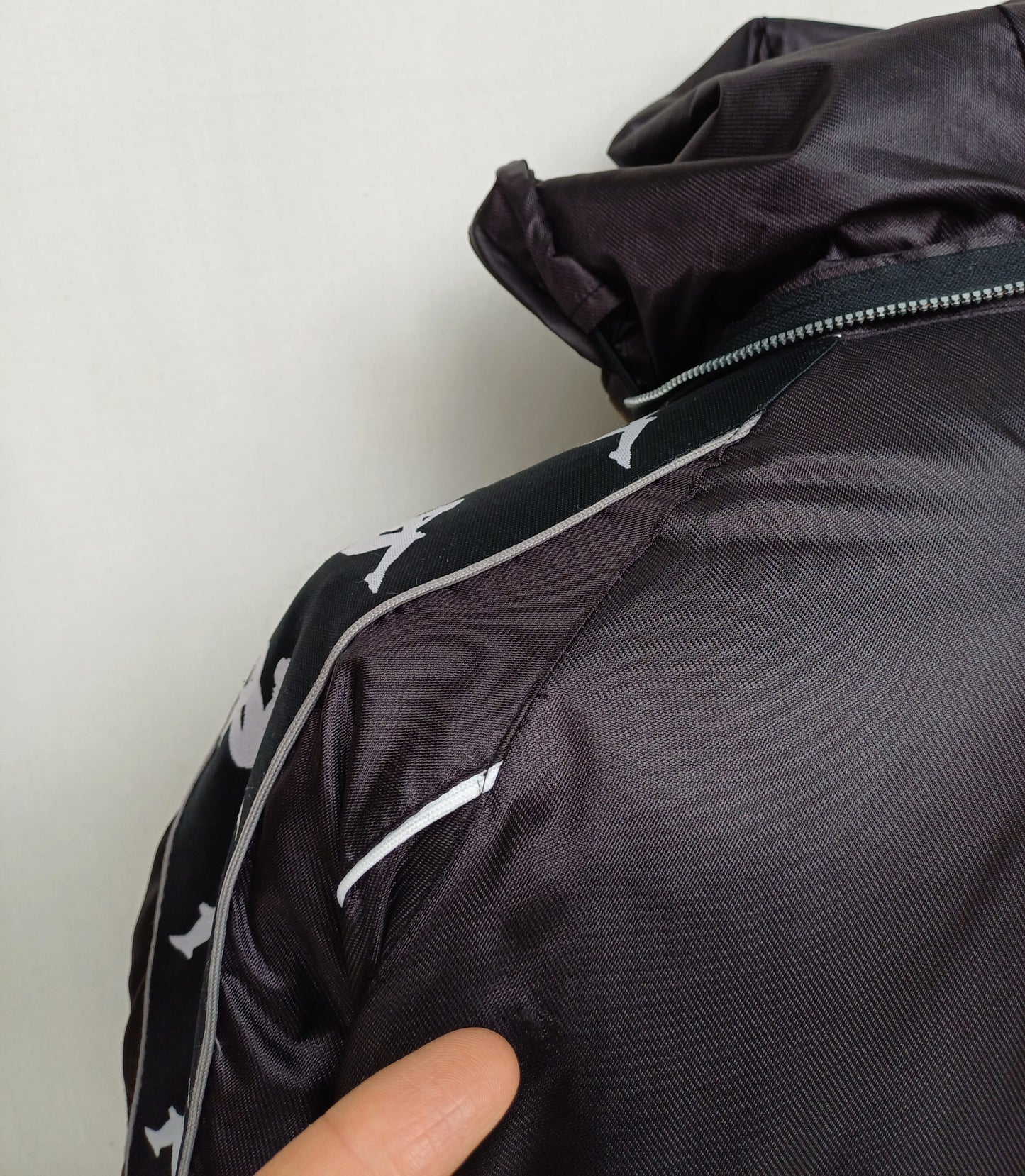 Vintage 90s Juventus Kappa Hooded Bench Coat Mens S