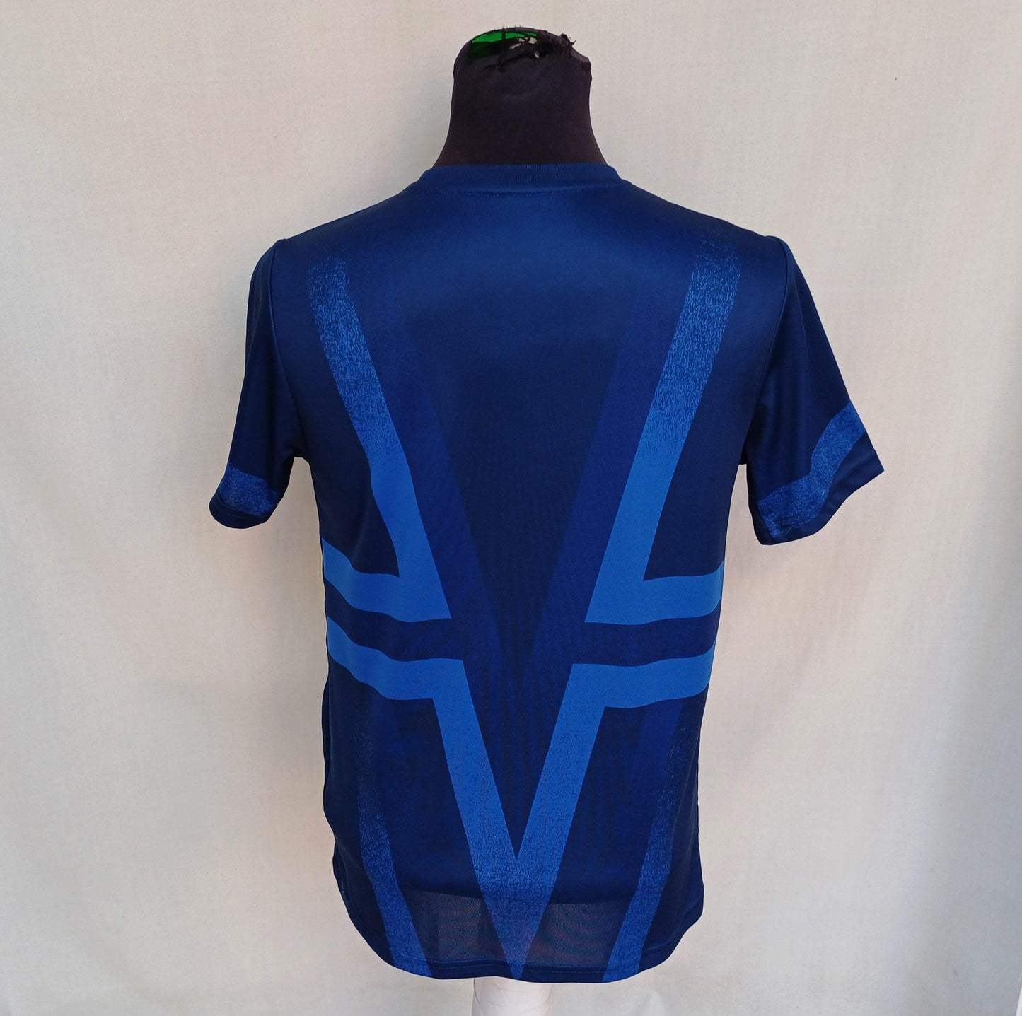 Paris Saint Germain 2019/20 Pre Match Nike Training Shirt Boys XL