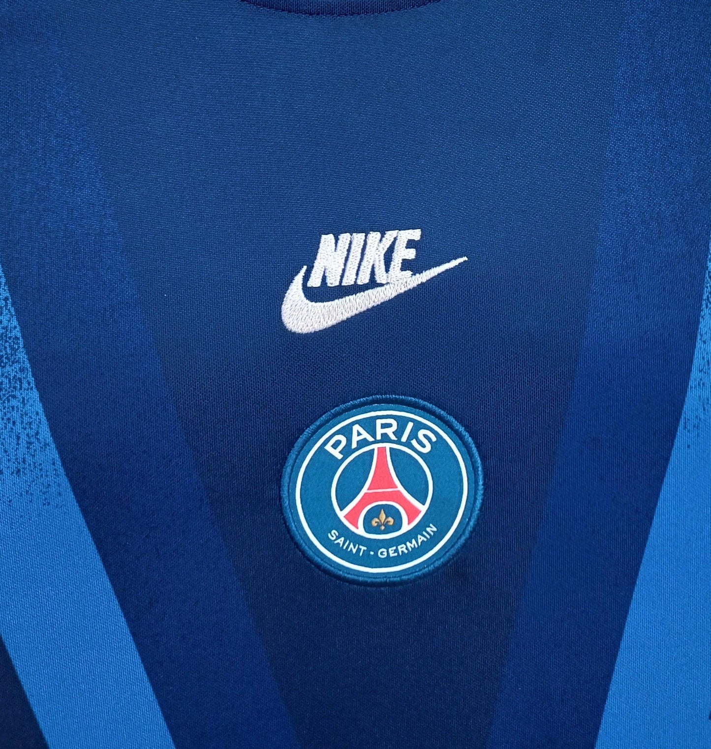 Paris Saint Germain 2019/20 Pre Match Nike Training Shirt Boys XL