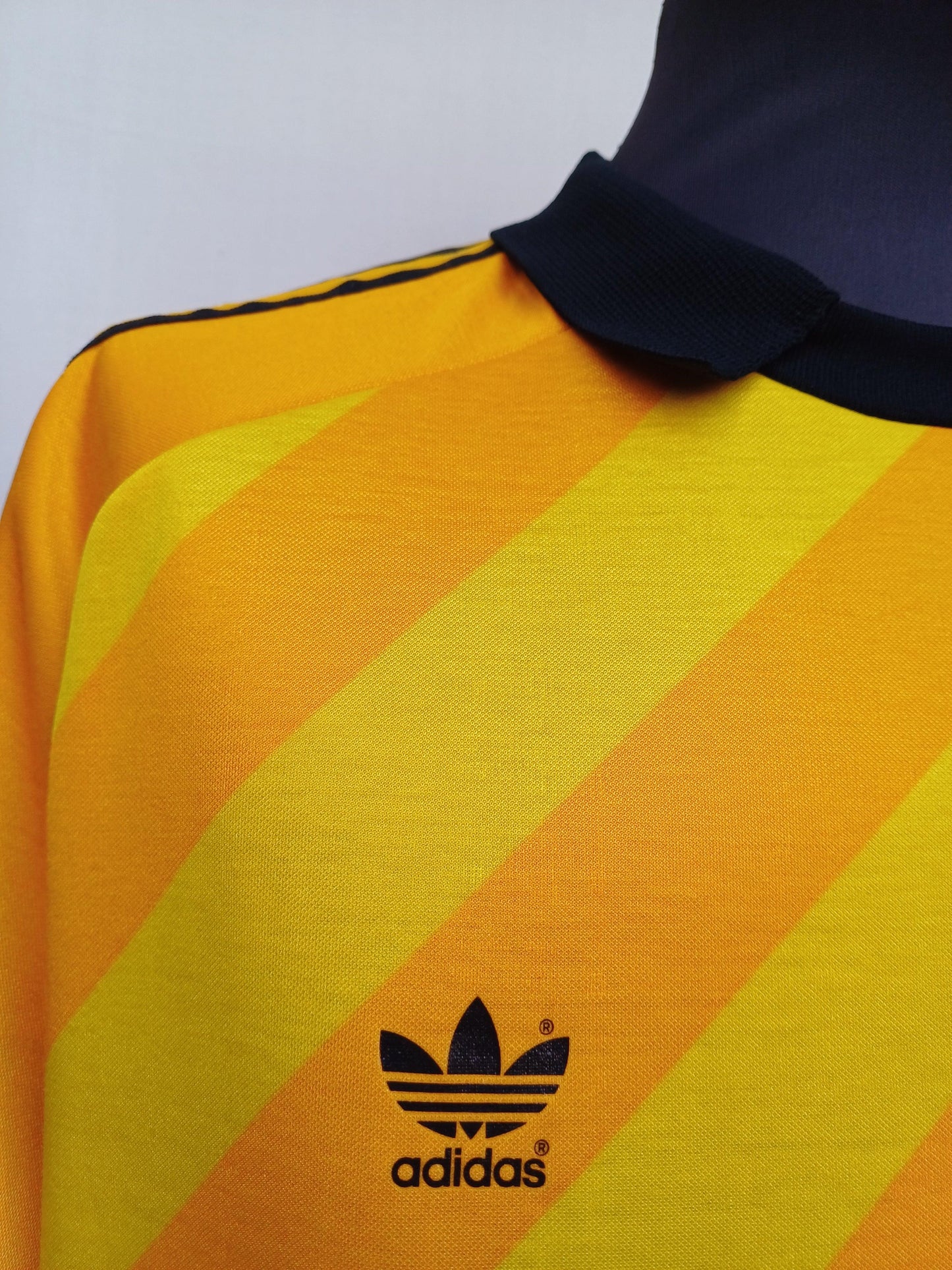 New Without Tags Adidas 1984/1986 #1 Goalkeeper Template Shirt Mens XL