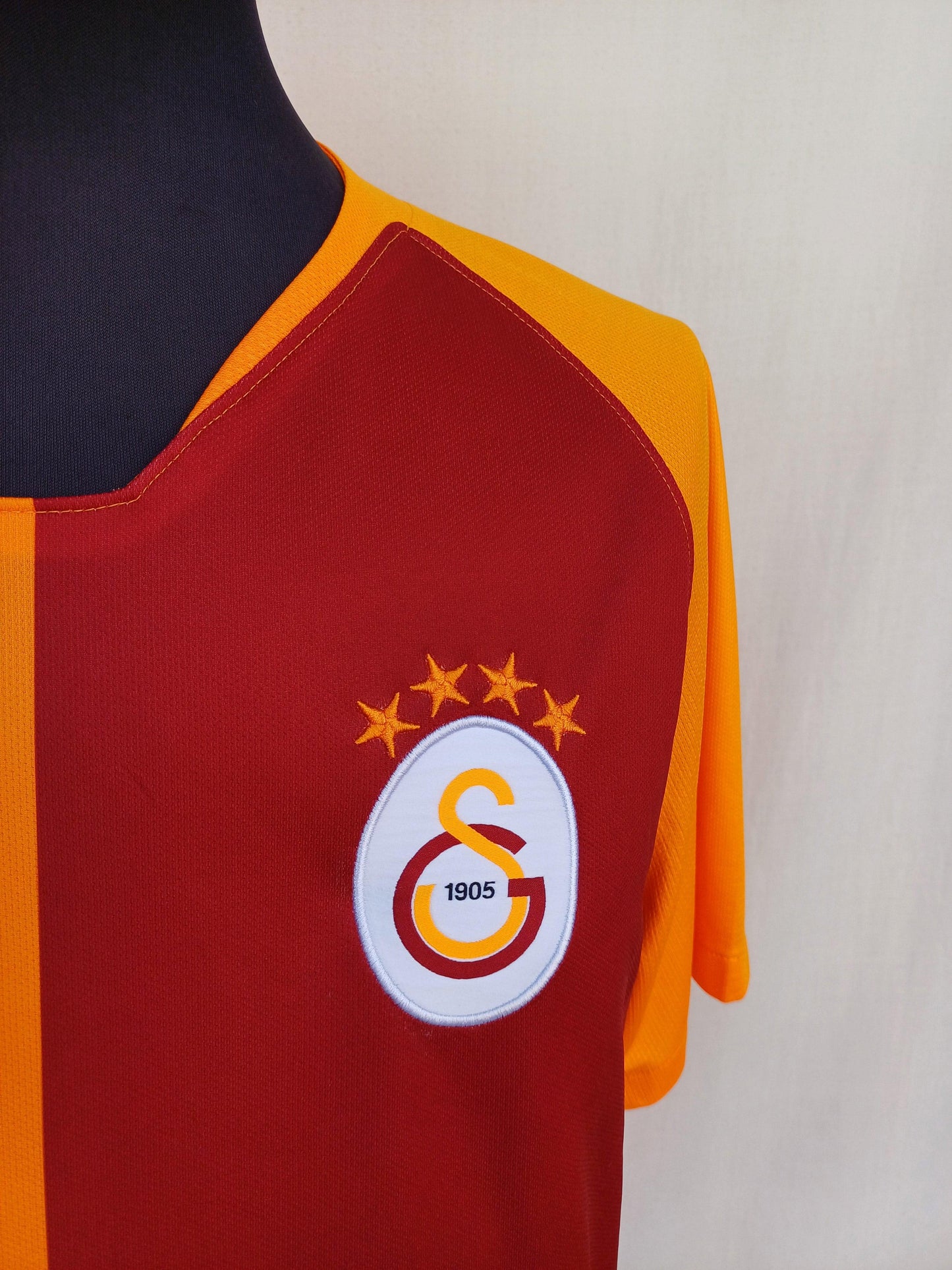 Galatasaray 2018/2019 Nike Home Football Shirt Mens L