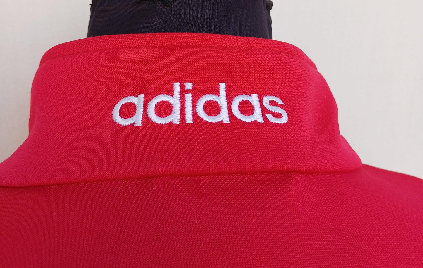 جاكيت رياضي Adidas من التسعينيات للرجال مقاس L