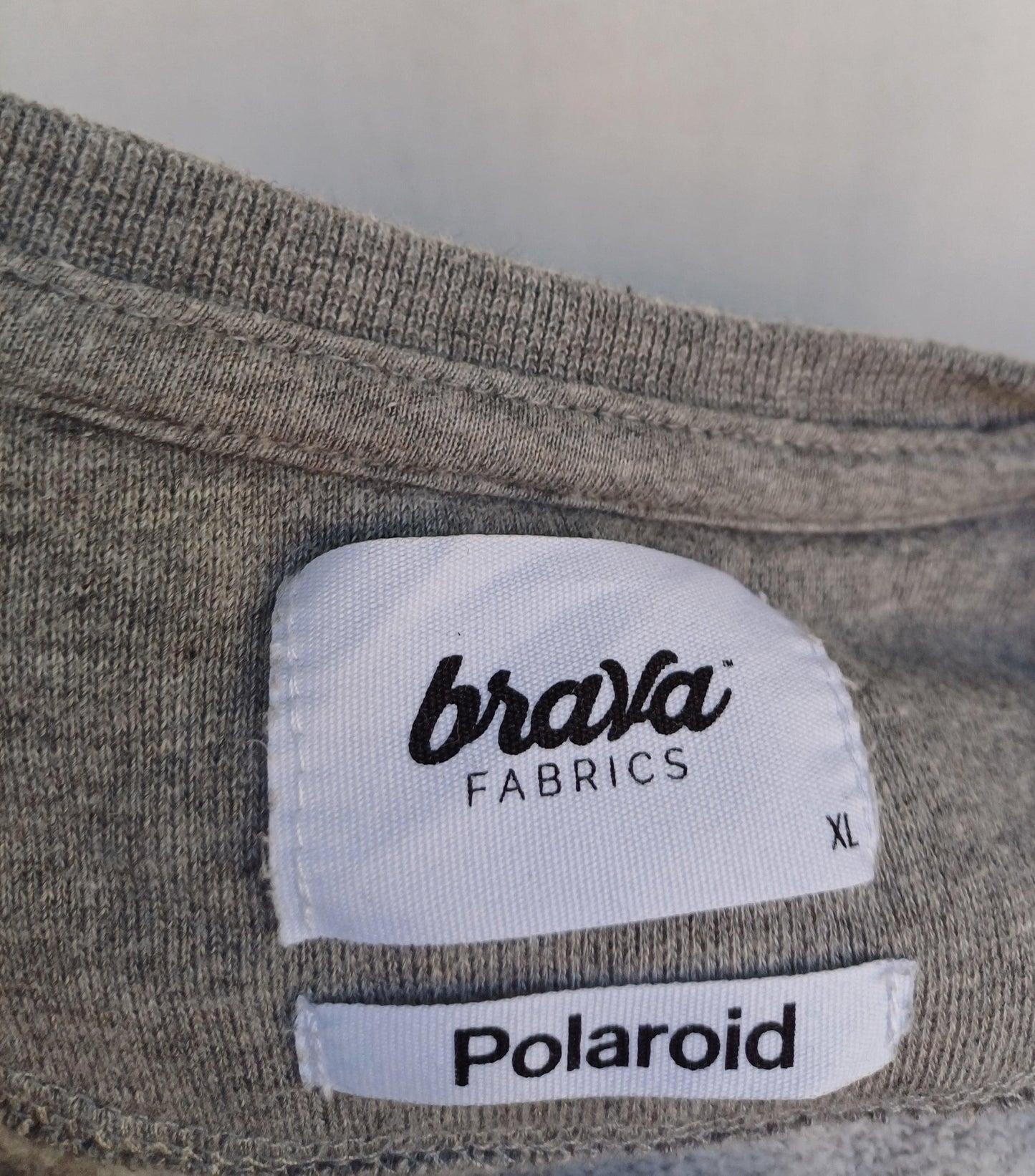 سويت شيرت برقبة دائرية من القطن من Brava Fabrics X Polaroid مقاس XL