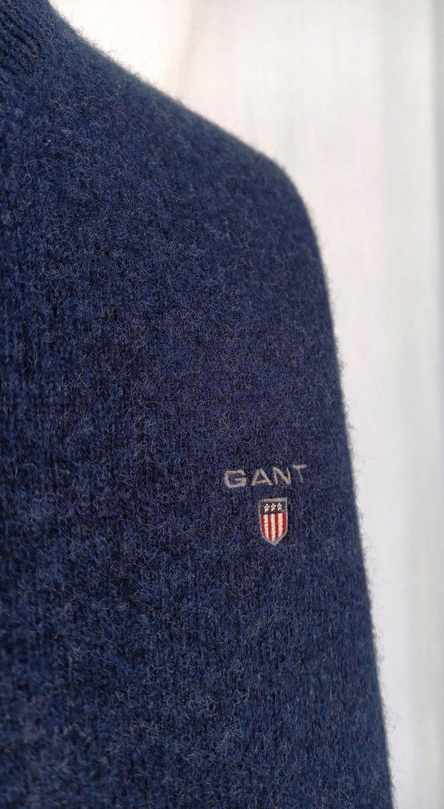 Gant 100% Lambswool V-Neck Pullover Sweater Mens M