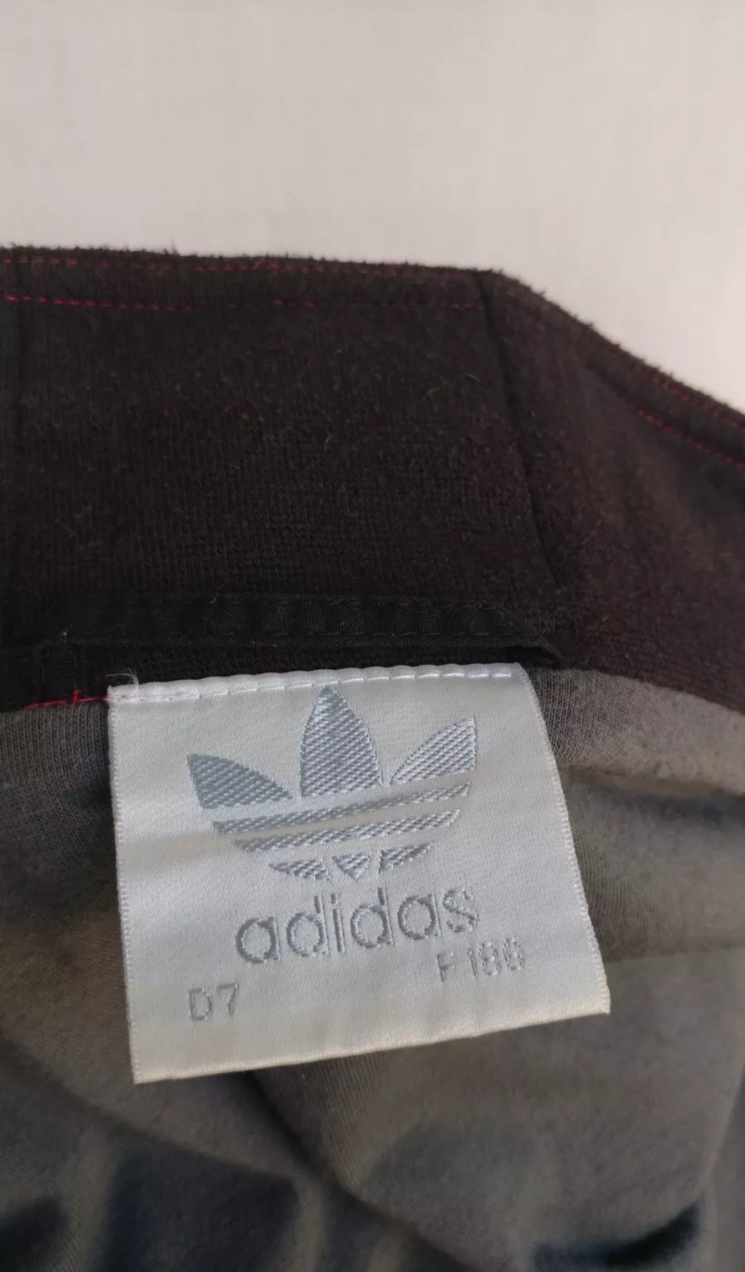 جاكيت رياضي Adidas Spell Out من التسعينيات للرجال مقاس L