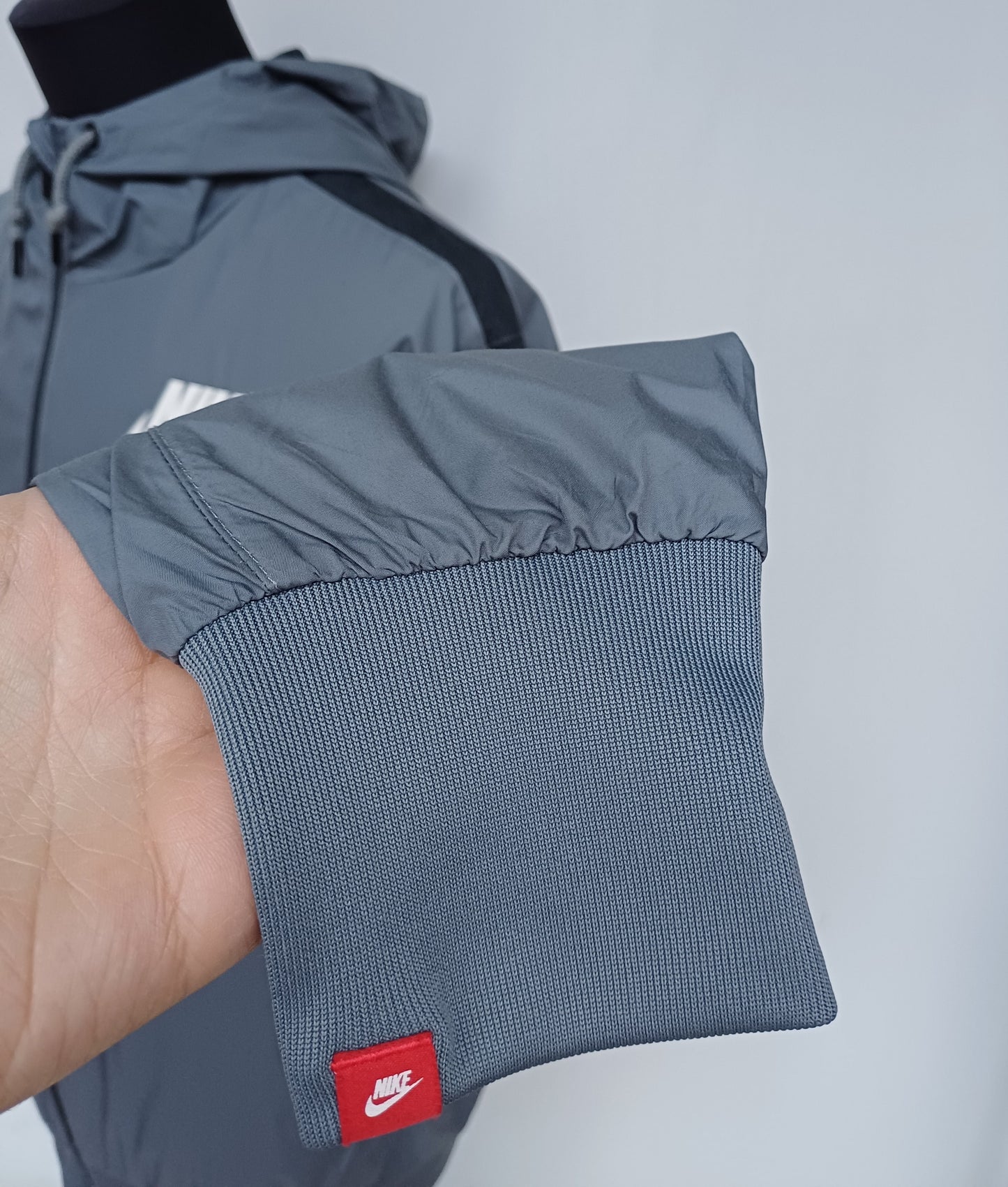 Nike Windrunner Zip Track Top Jacket Mens M