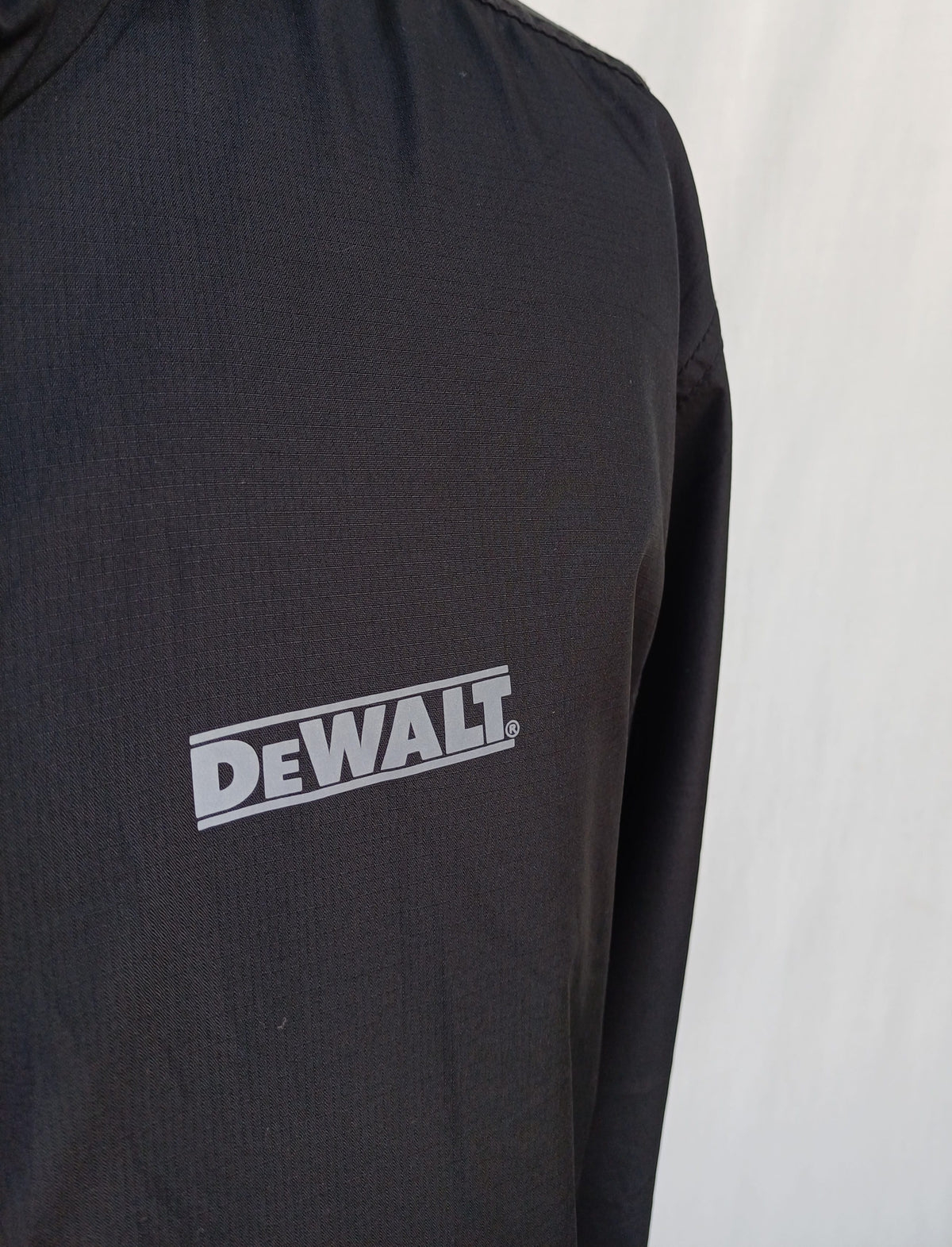 DeWalt Full Zip Lightweight Packable Jacket Mens L