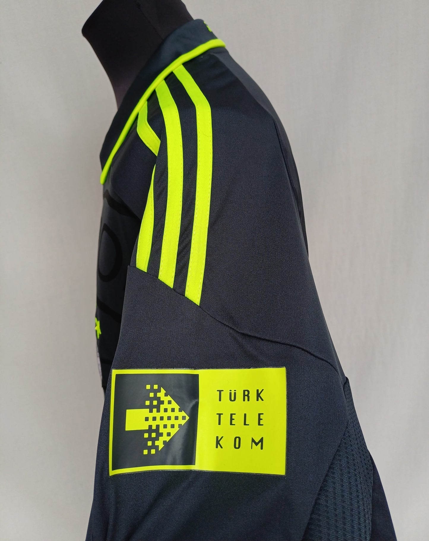 New Without Tags Fenerbahce 2009/10 Third Adidas Shirt Mens L