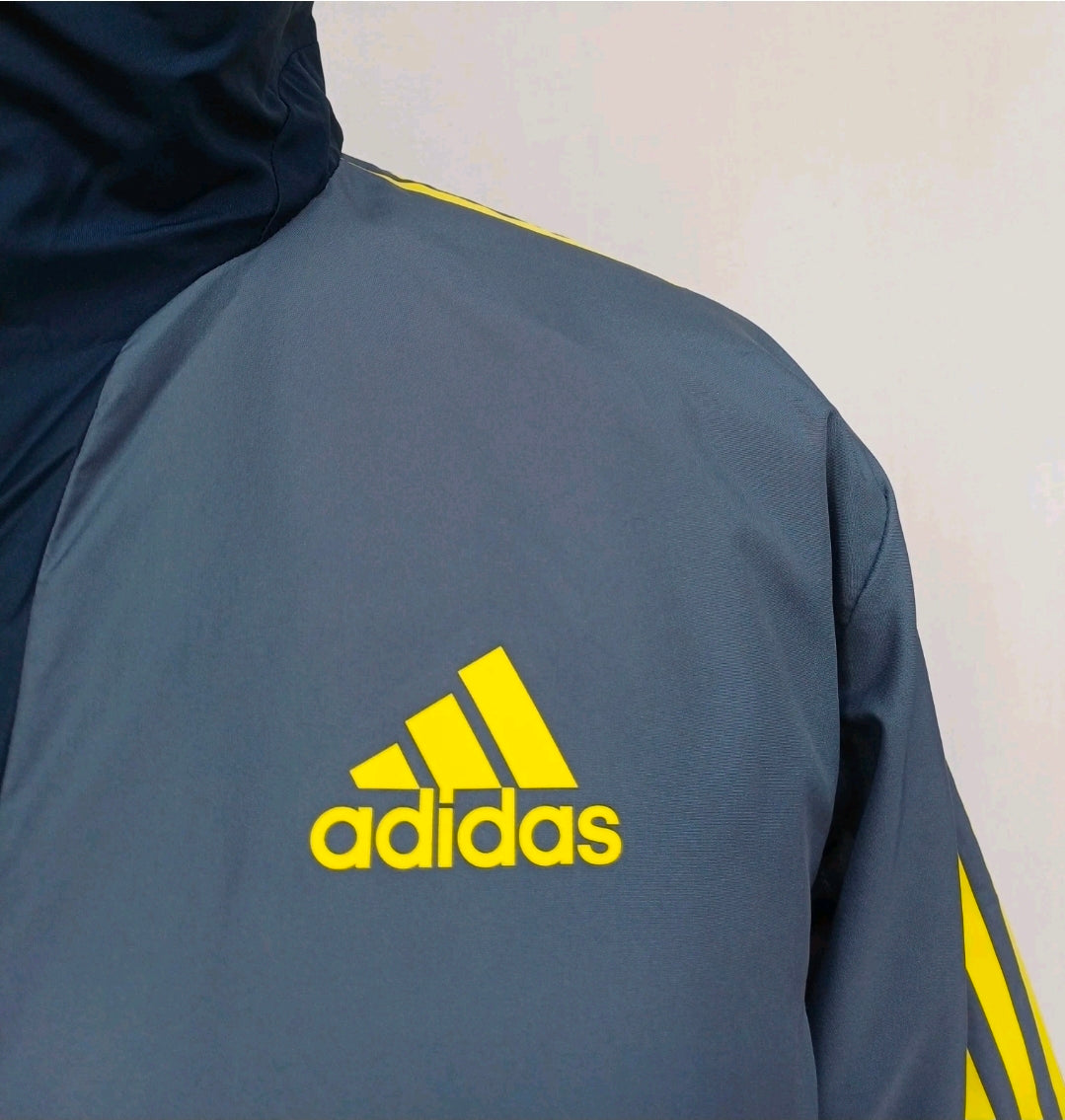 Adidas Universal All Weather Womens Zip Padded Jacket Size L