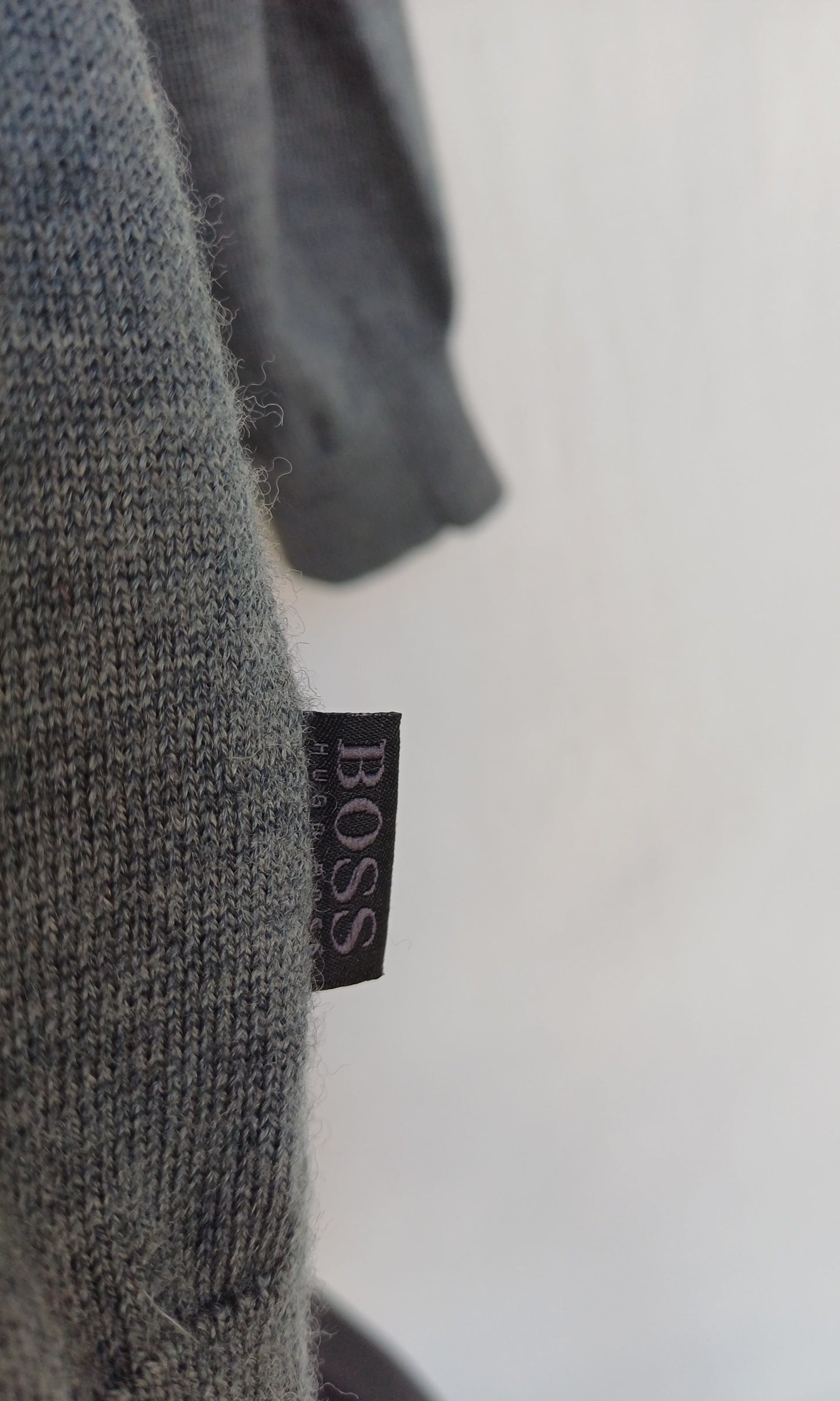 Hugo Boss Slim Fit 100% Wool Button Cardigan Sweater Size Men M