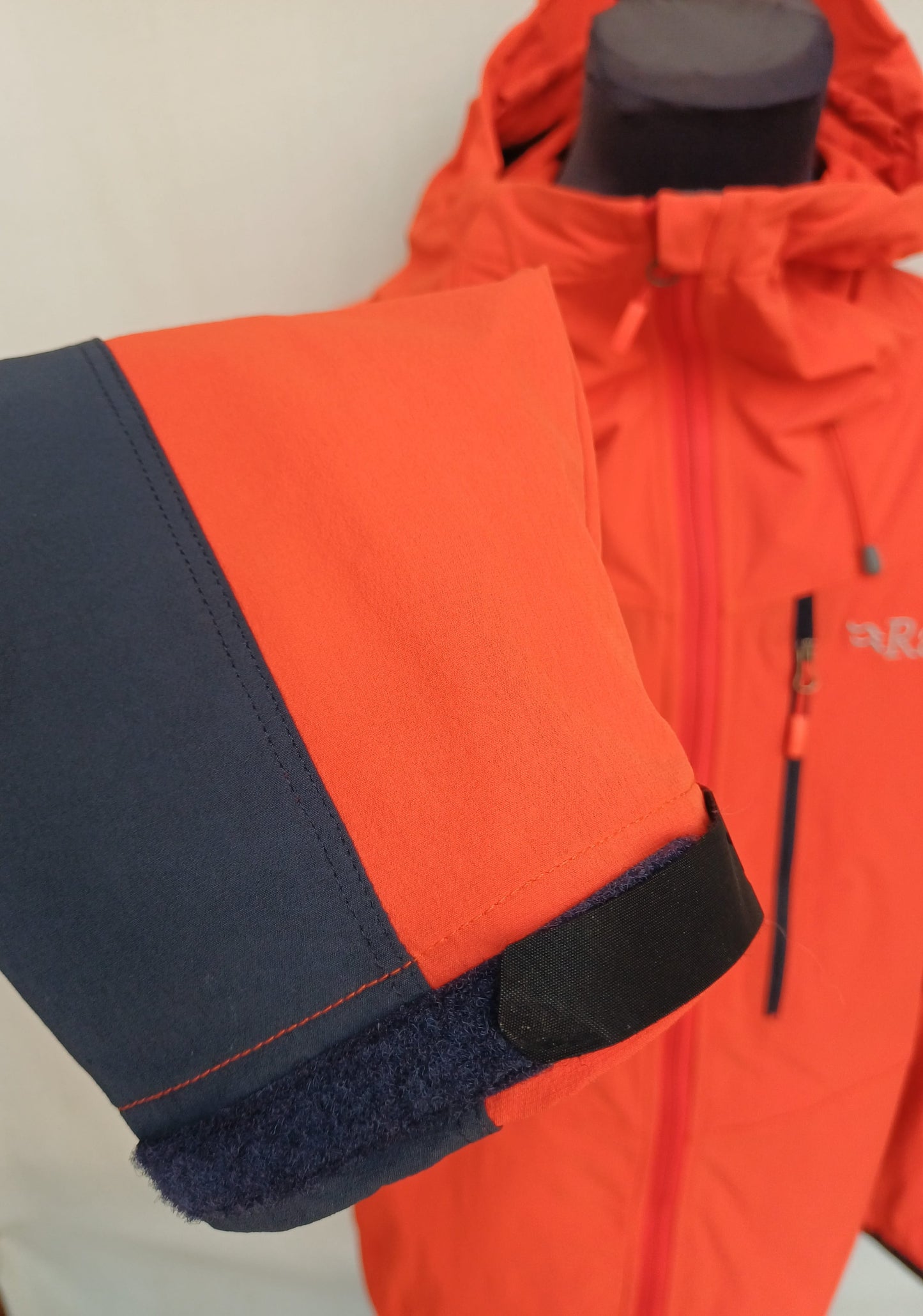 Rab Full Zip Torque Mountaineering Softshell Jacket Mens L