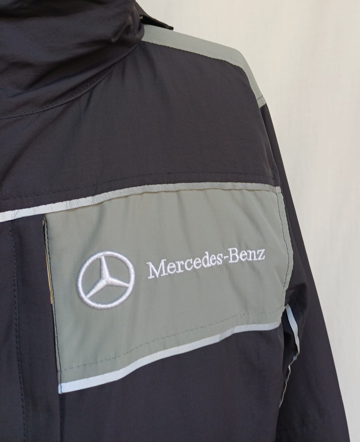 Mercedes Benz Full Zip Hooded Jacket Mens S Fits L