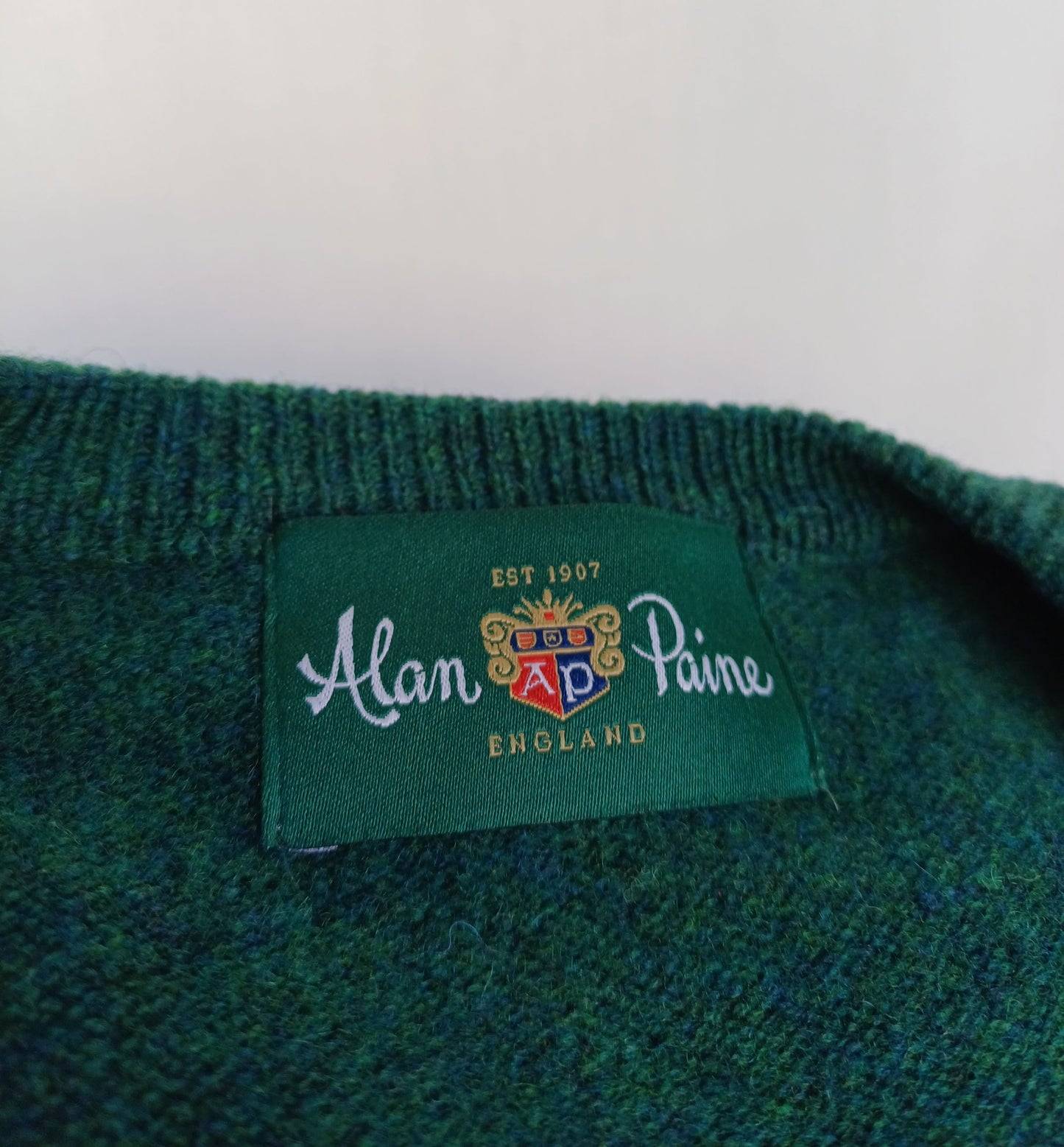 Alan Paine Lambswool V-Neck Pullover Sweater Mens 2XL