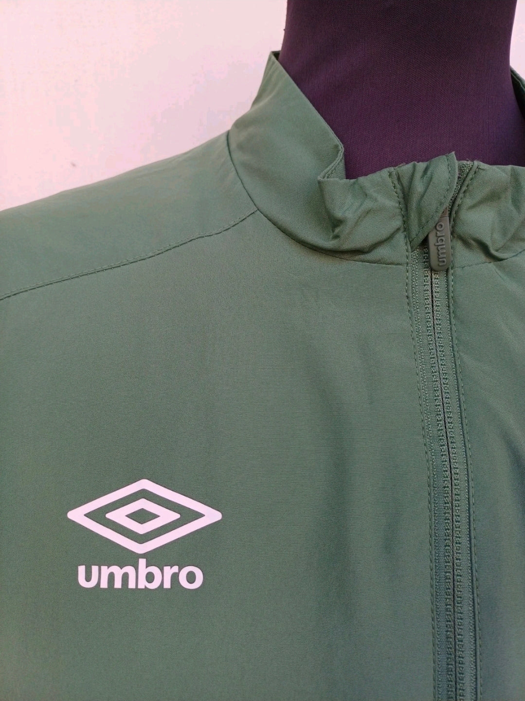 PSV Eindhoven 2019/20 Umbro Mesh Lining Zip Track Top Jacket Mens L