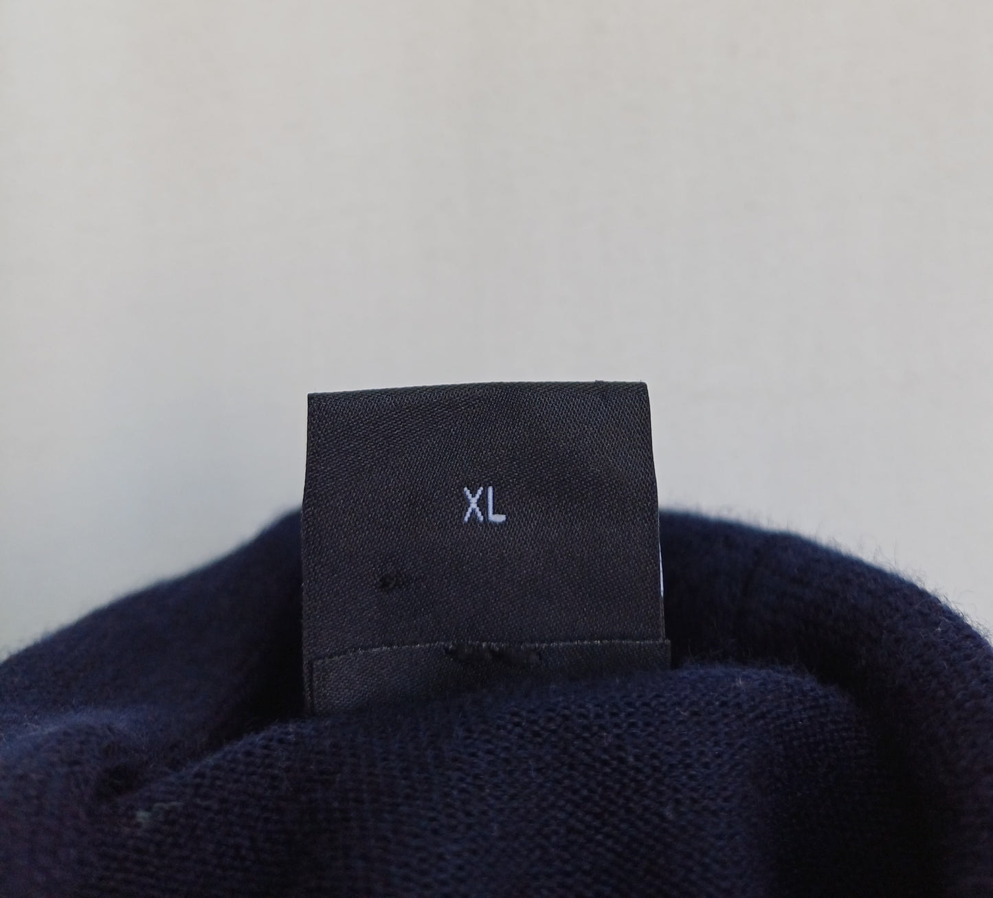 Hugo Boss 100% wool Turtle Neck Sweater Mens XL