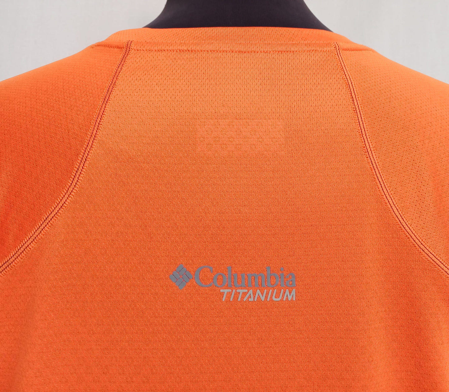 Columbia Titanium Omni-Freeze Short Sleeve Crew Neck T-Shirt Mens XL Fits L