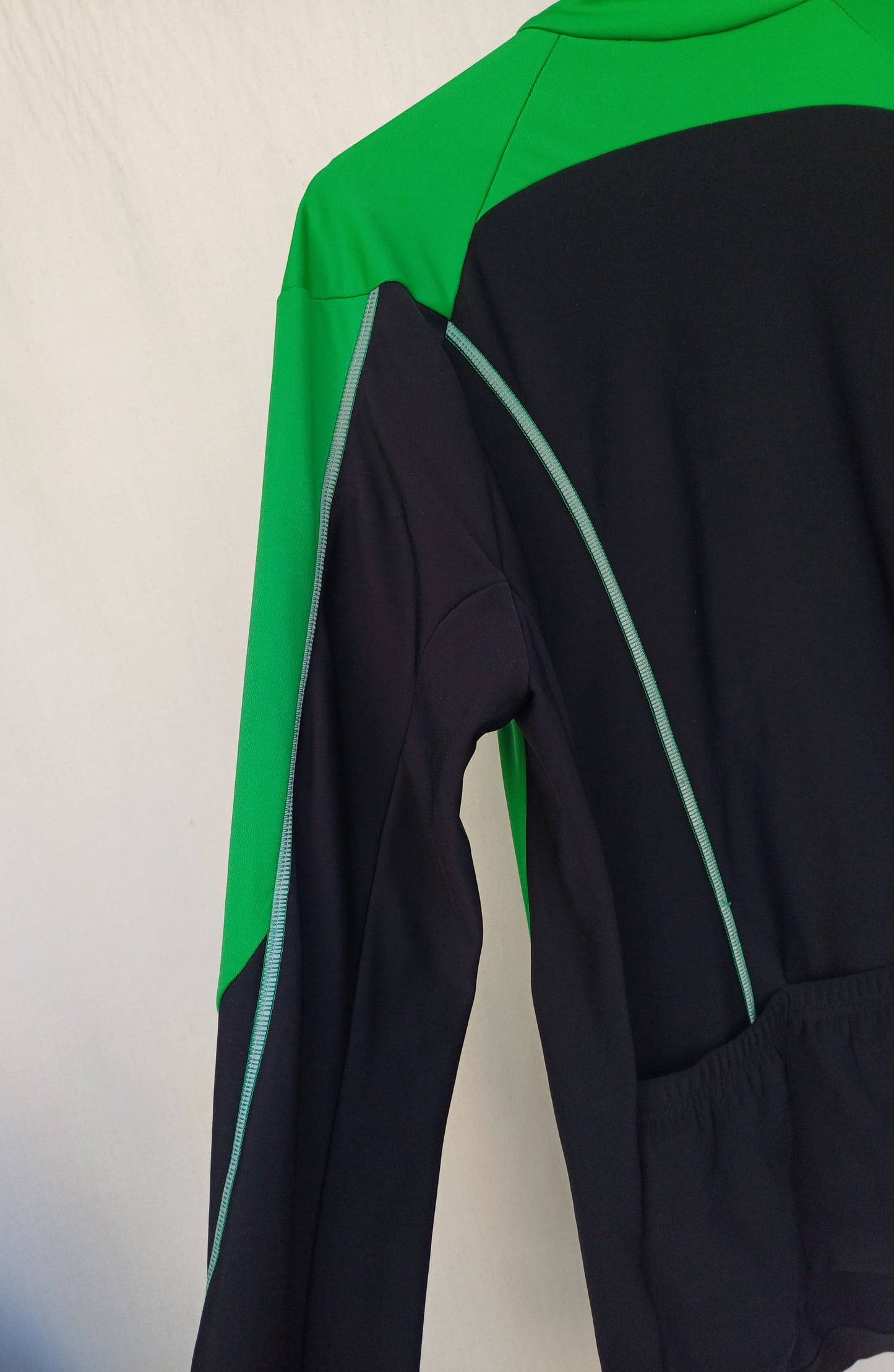 Loffler WindStopper Full Zip Cycling Jacket Size 50/Mens M