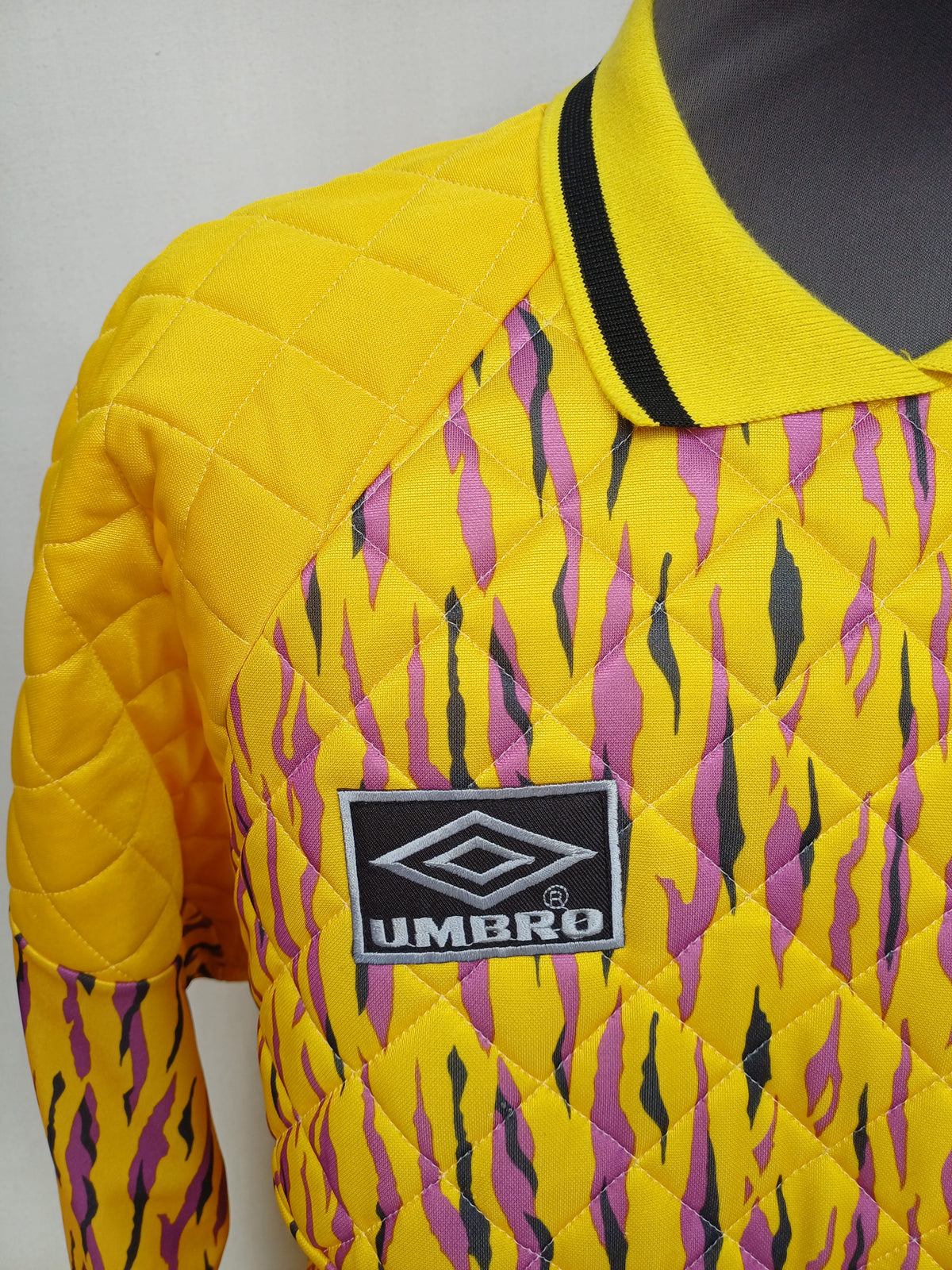 Vintage Umbro 1991/93 #1 Goalkeeper Template Shirt Mens L