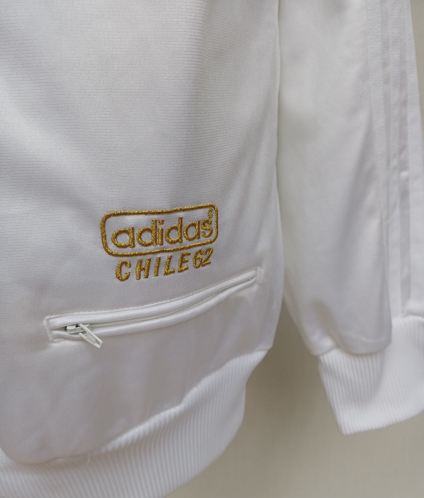 New Without Tags Adidas Originals Chile 62 Track Top Zip Jacket Mens M
