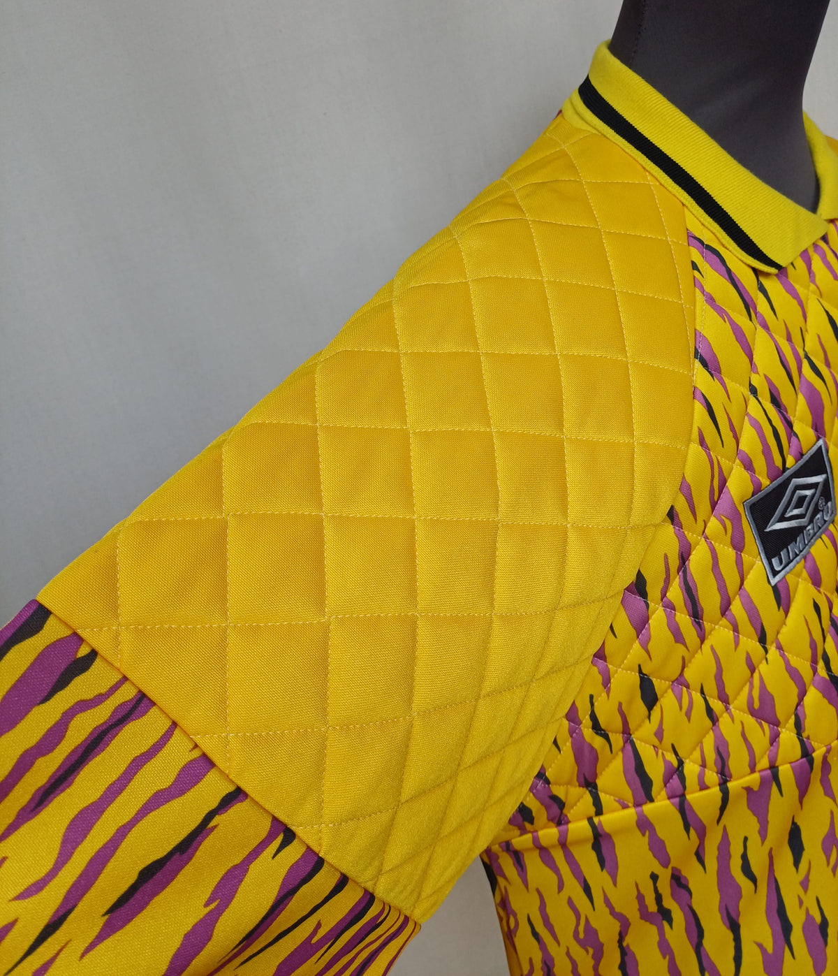 Vintage Umbro 1991/93 #1 Goalkeeper Template Shirt Mens L