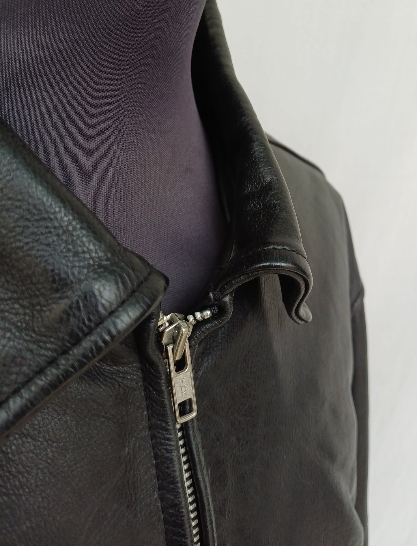 Vintage GAP Padded Quilted Lining Leather Jacket Mens L