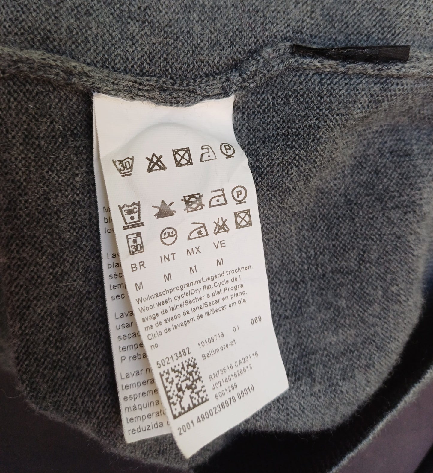 Hugo Boss Slim Fit 100% Wool Button Cardigan Sweater Size Men M