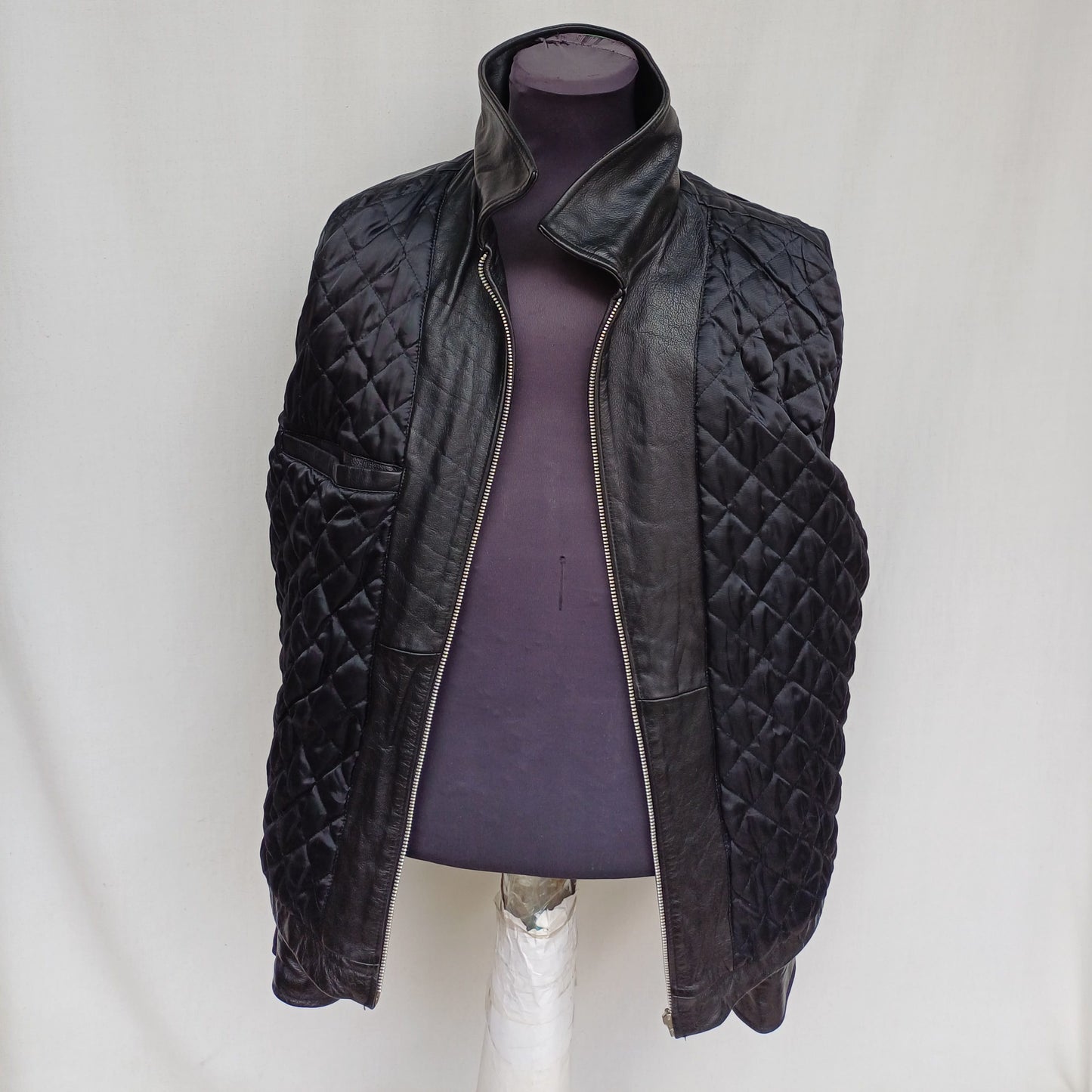 Vintage GAP Padded Quilted Lining Leather Jacket Mens L