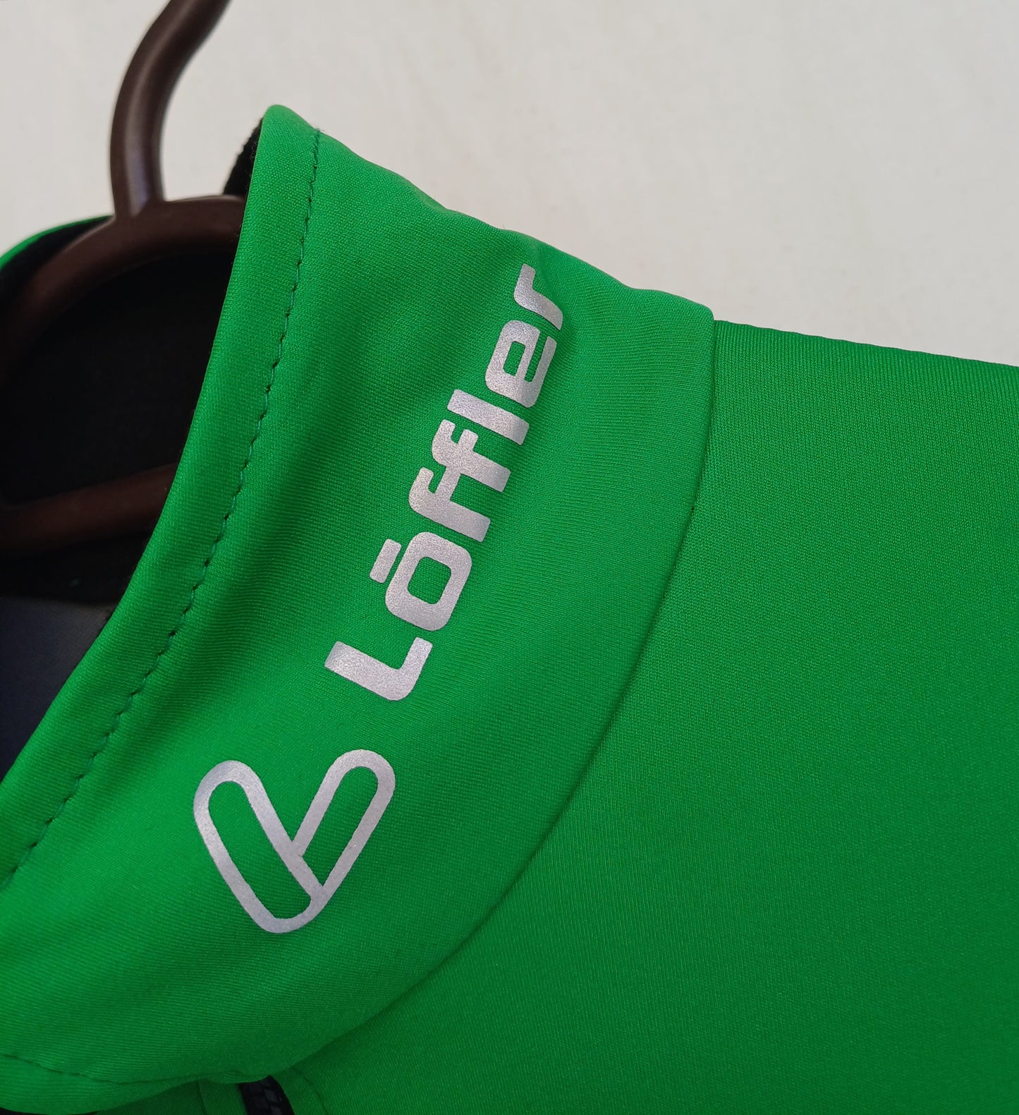 Loffler WindStopper Full Zip Cycling Jacket Size 50/Mens M
