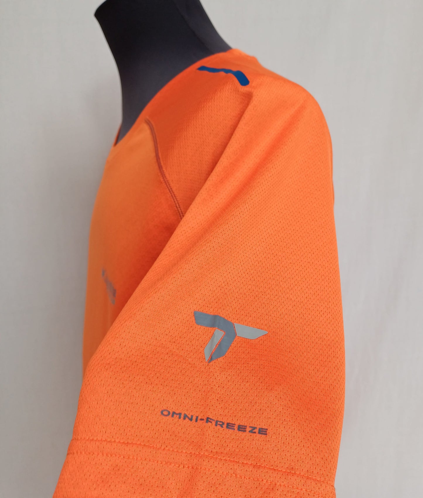 Columbia Titanium Omni-Freeze Short Sleeve Crew Neck T-Shirt Mens XL Fits L
