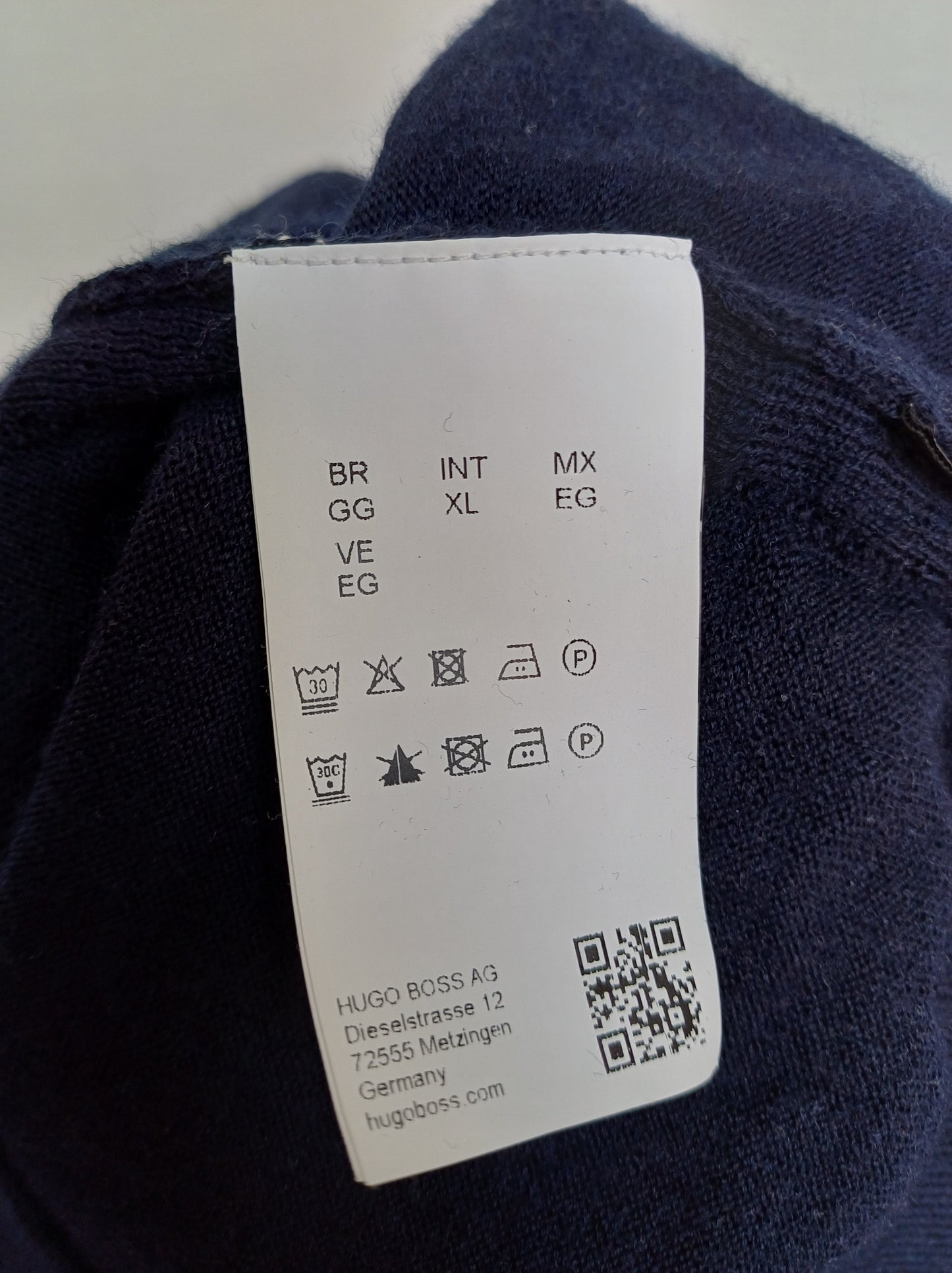 Hugo Boss 100% wool Turtle Neck Sweater Mens XL