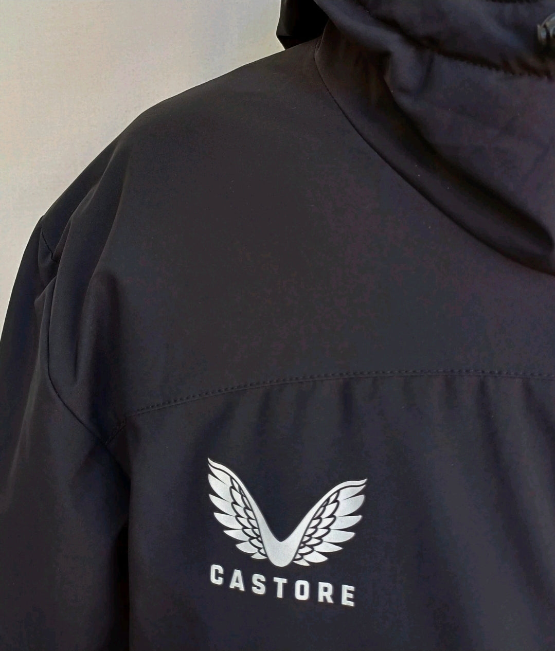 Utrecht 2023/24 Castore Bench Coat Padded Training Zip Jacket Mens L