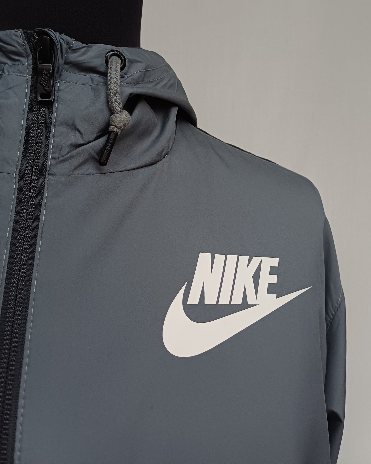 Nike Windrunner Zip Track Top Jacket Mens M
