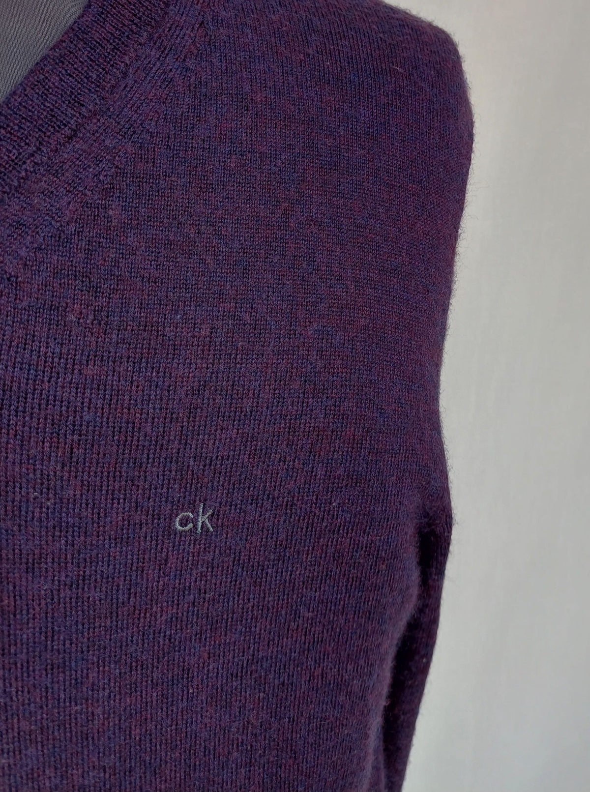 Calvin Klein V-Neck Merino wool Pullover Sweater Mens S