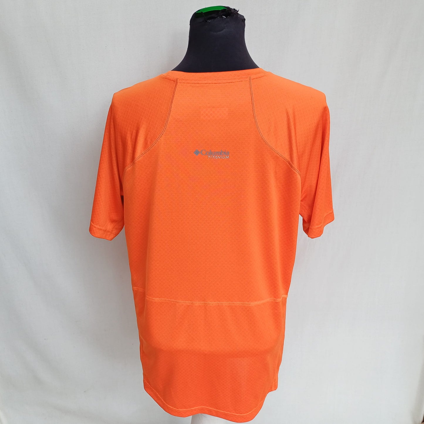 Columbia Titanium Omni-Freeze Short Sleeve Crew Neck T-Shirt Mens XL Fits L