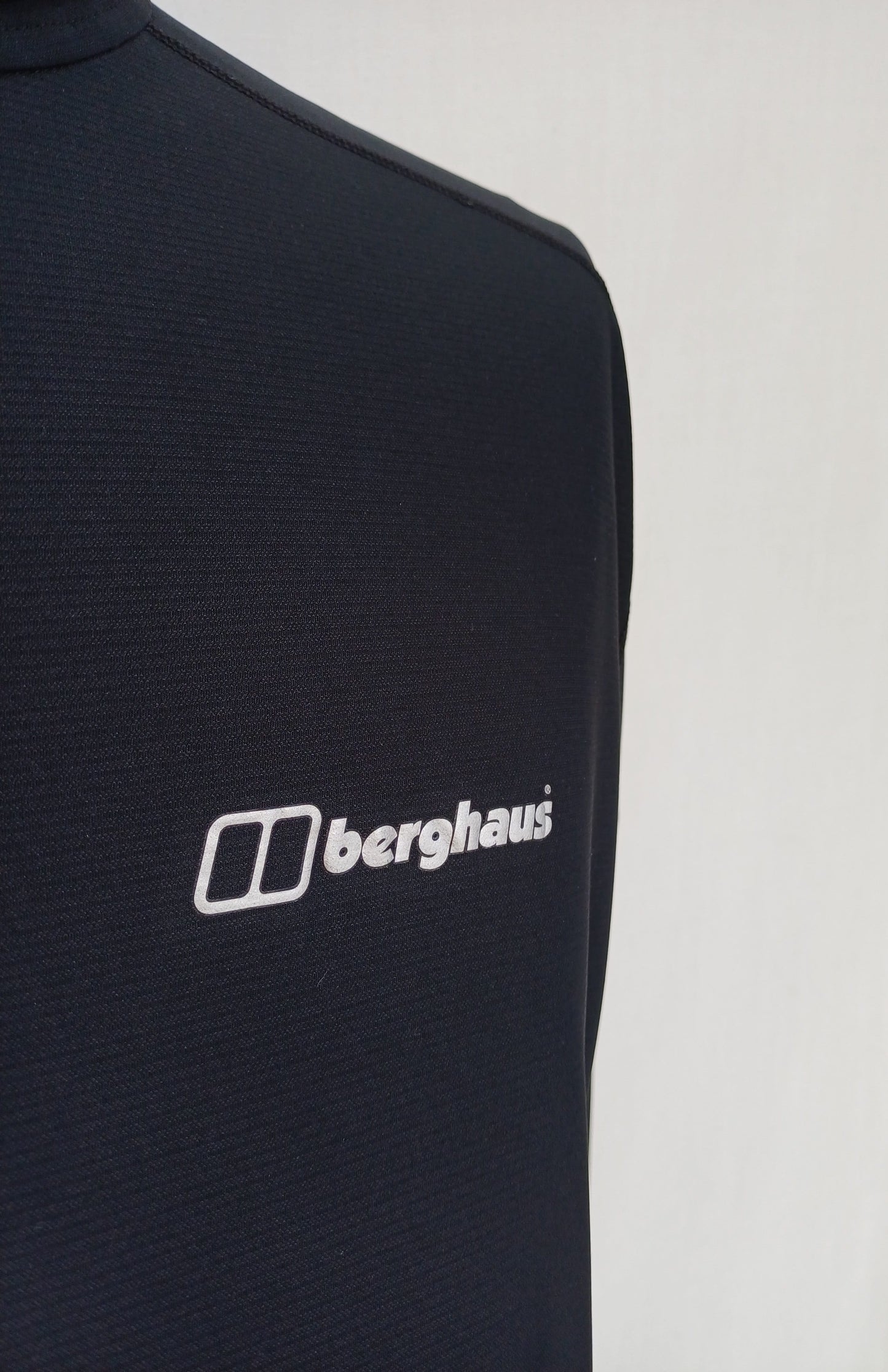 New Without Tags Berghaus Half Zip Baselayer Mens L