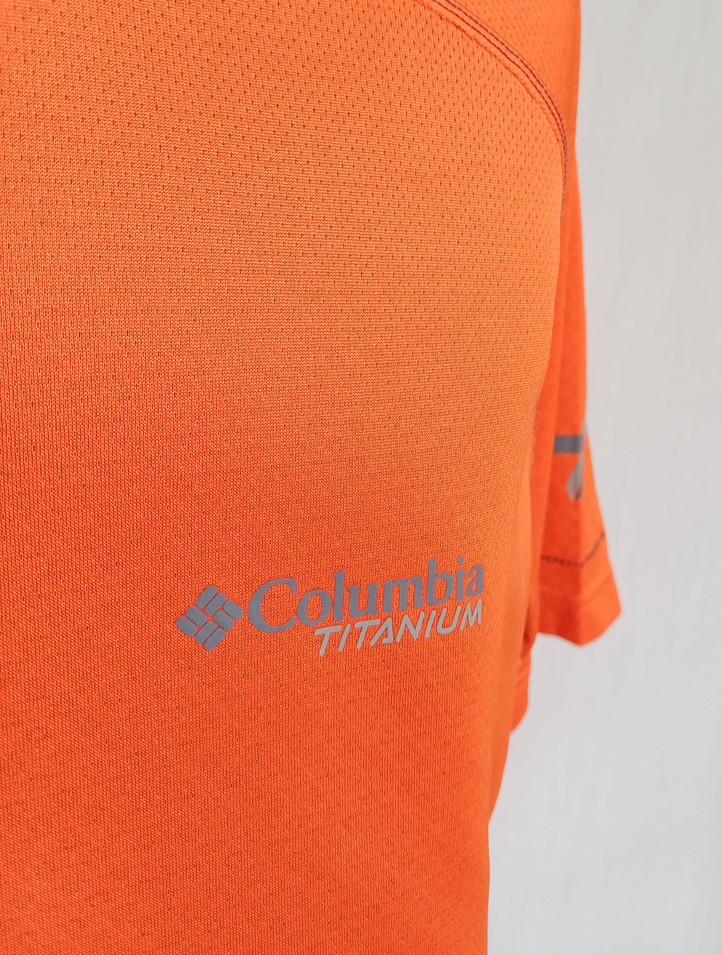 Columbia Titanium Omni-Freeze Short Sleeve Crew Neck T-Shirt Mens XL Fits L