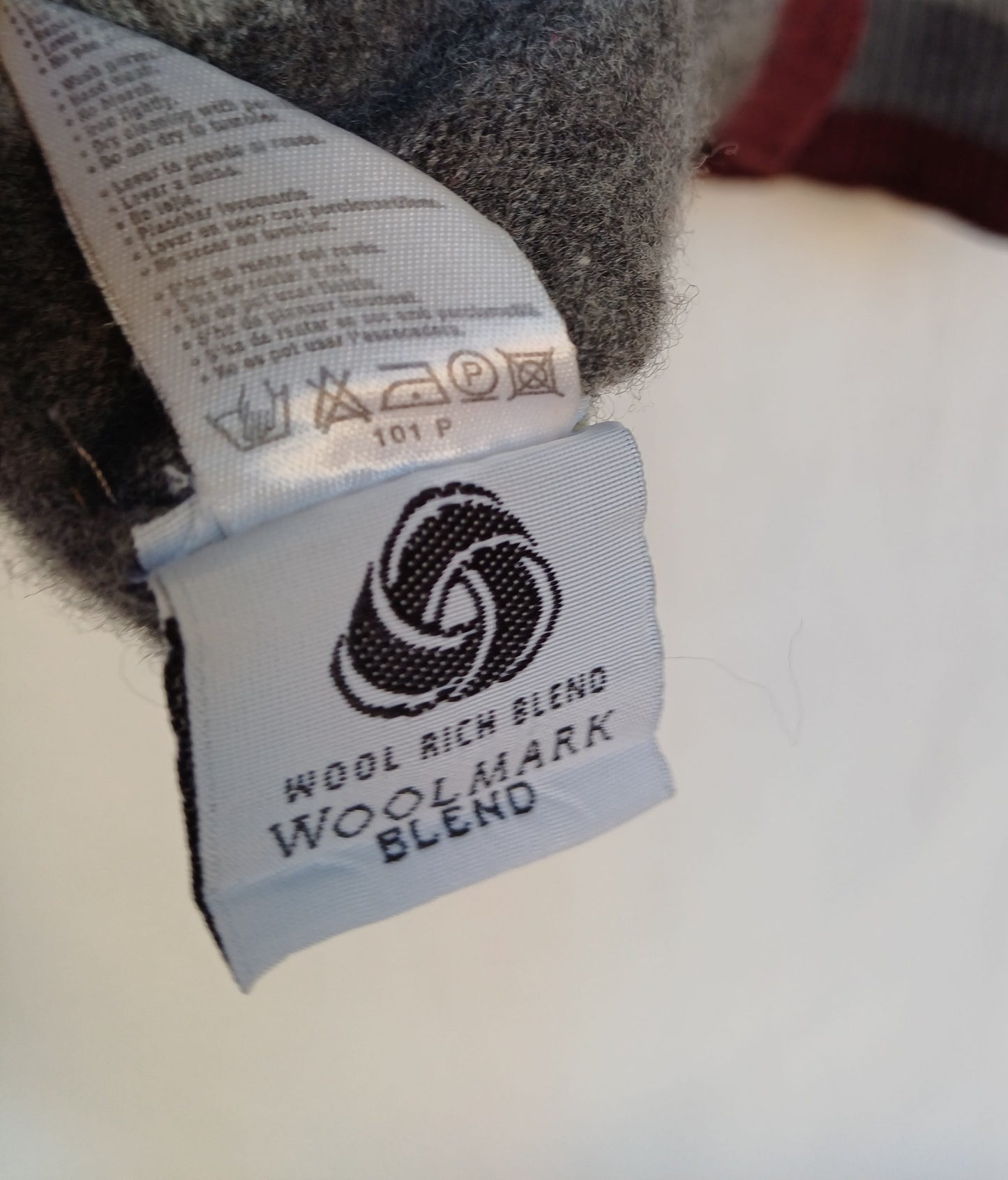 Lacoste Lambswool Sleeveless V-Neck Vest Mens XL