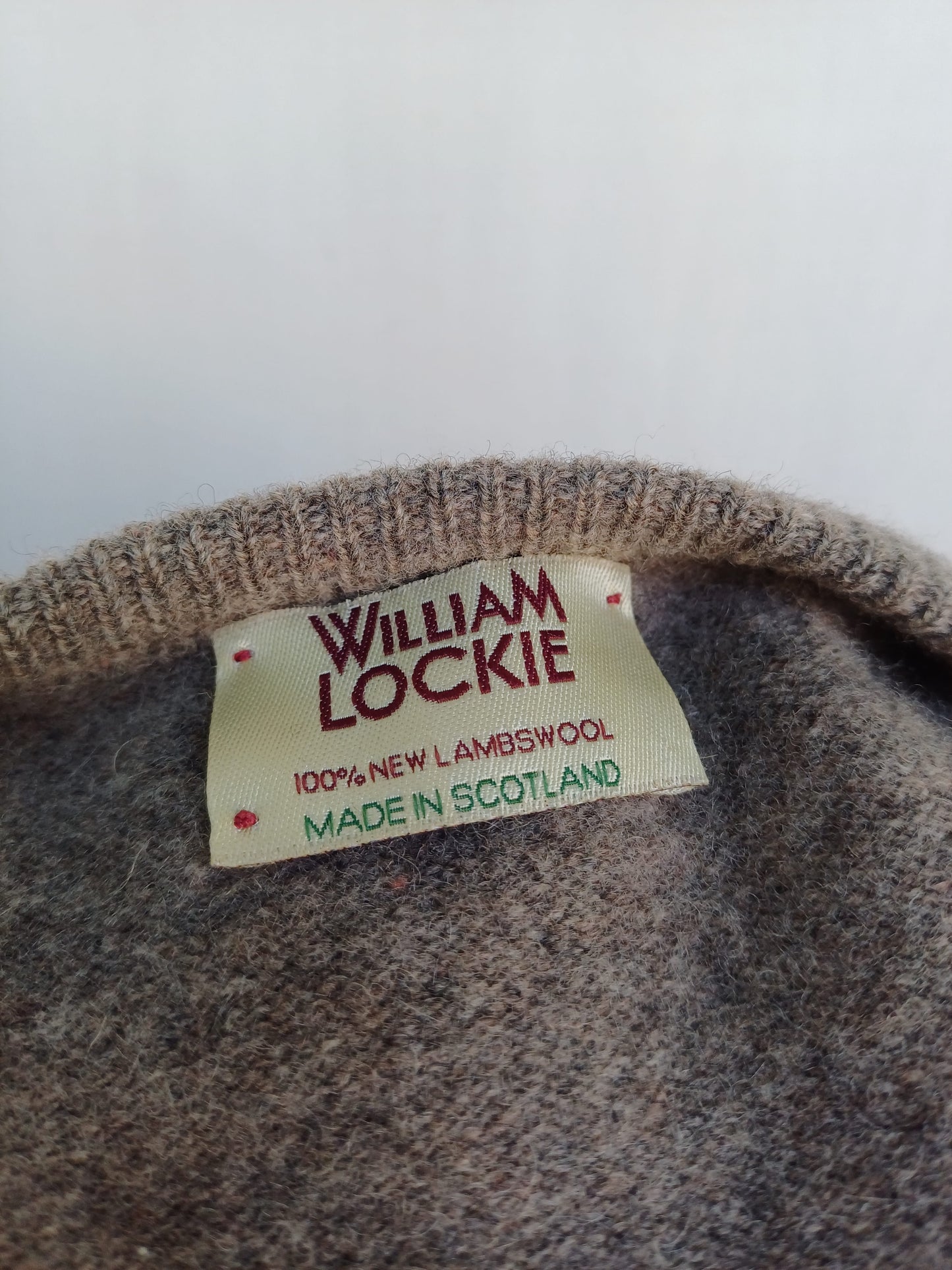 William Lockie Lambswool V-Neck Sweater Scotland Jumper Mens XL