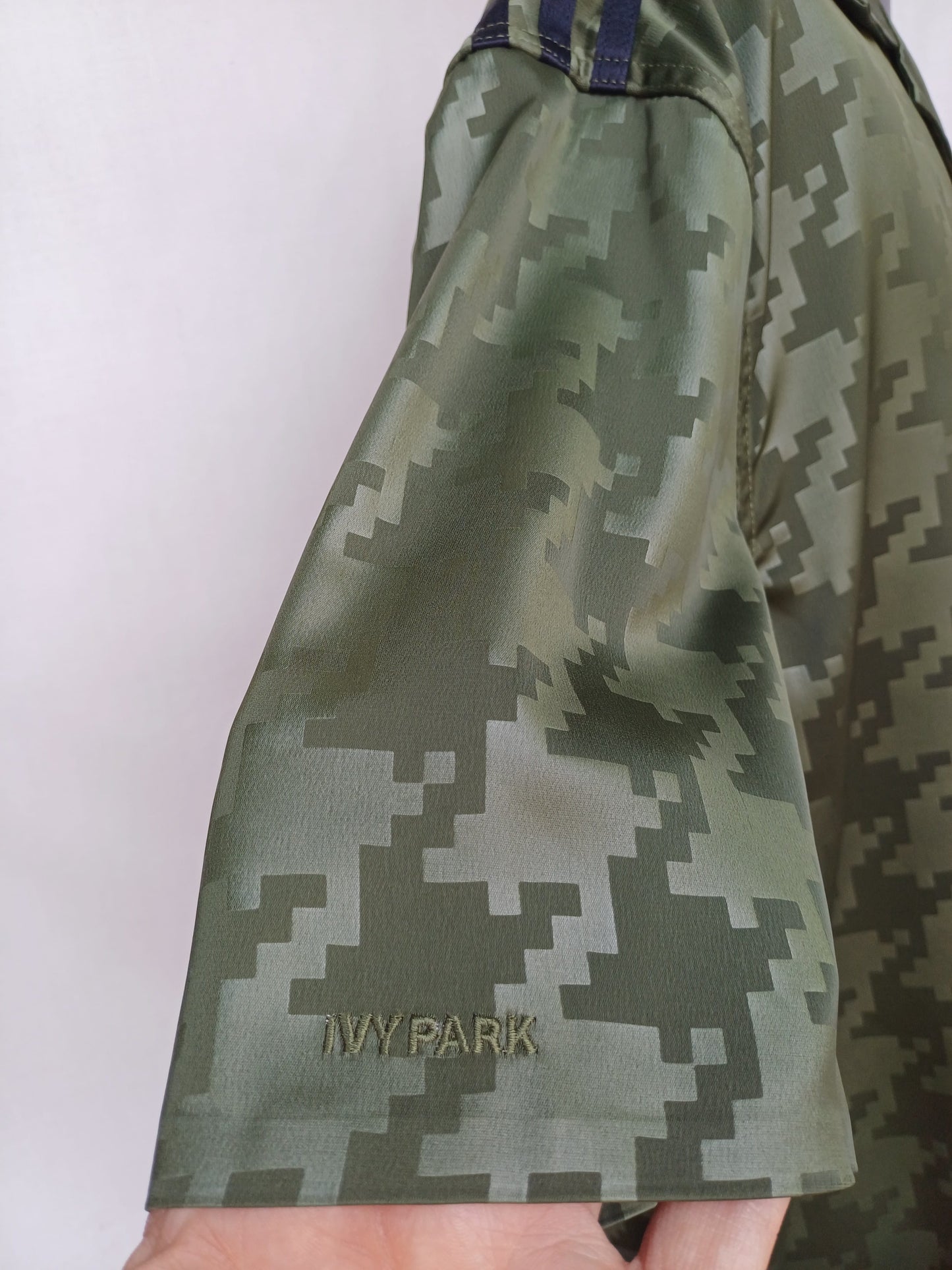 New Without Tags Adidas X Ivy Park Satin Button Shirt Mens L